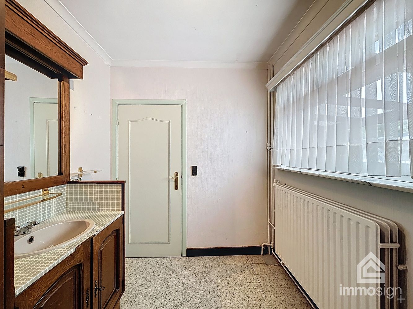 Charmante gezinswoning met potentieel op ruim hoekperceel in hartje Eksel foto 13