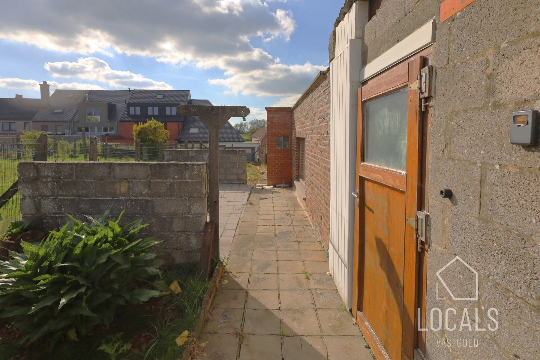 Te renoveren woning in het landelijke Kerksken foto 15