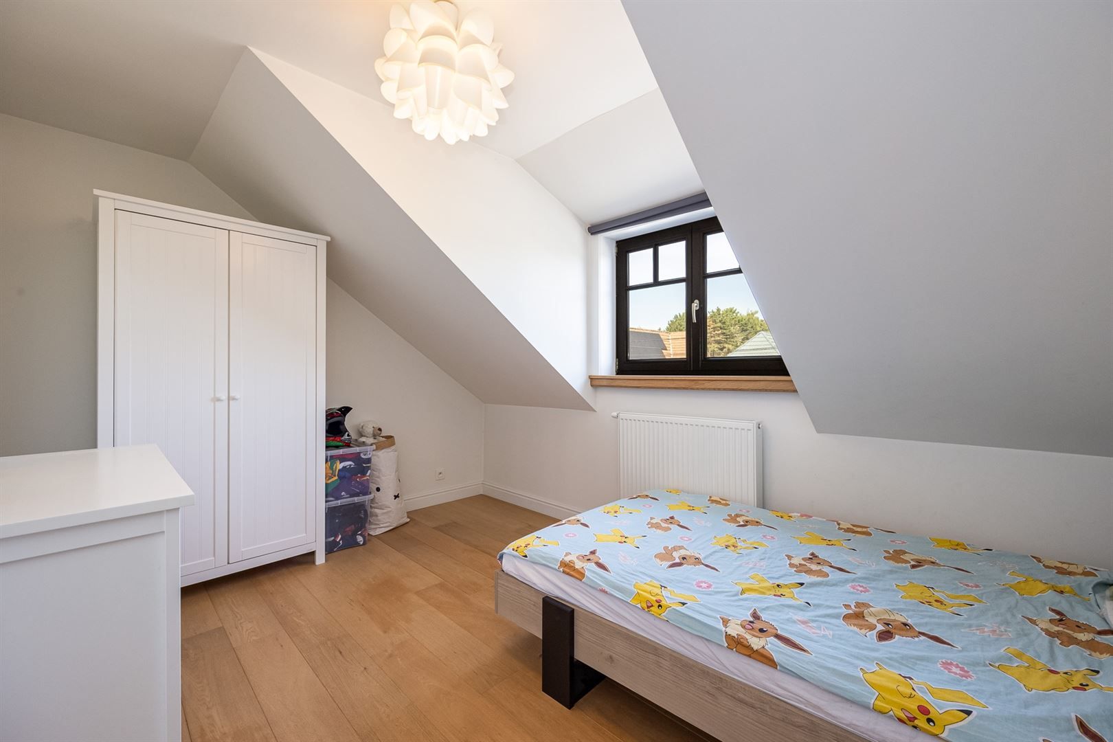 Stijlvolle woning met zwembad op zuidwest perceel.  foto 18