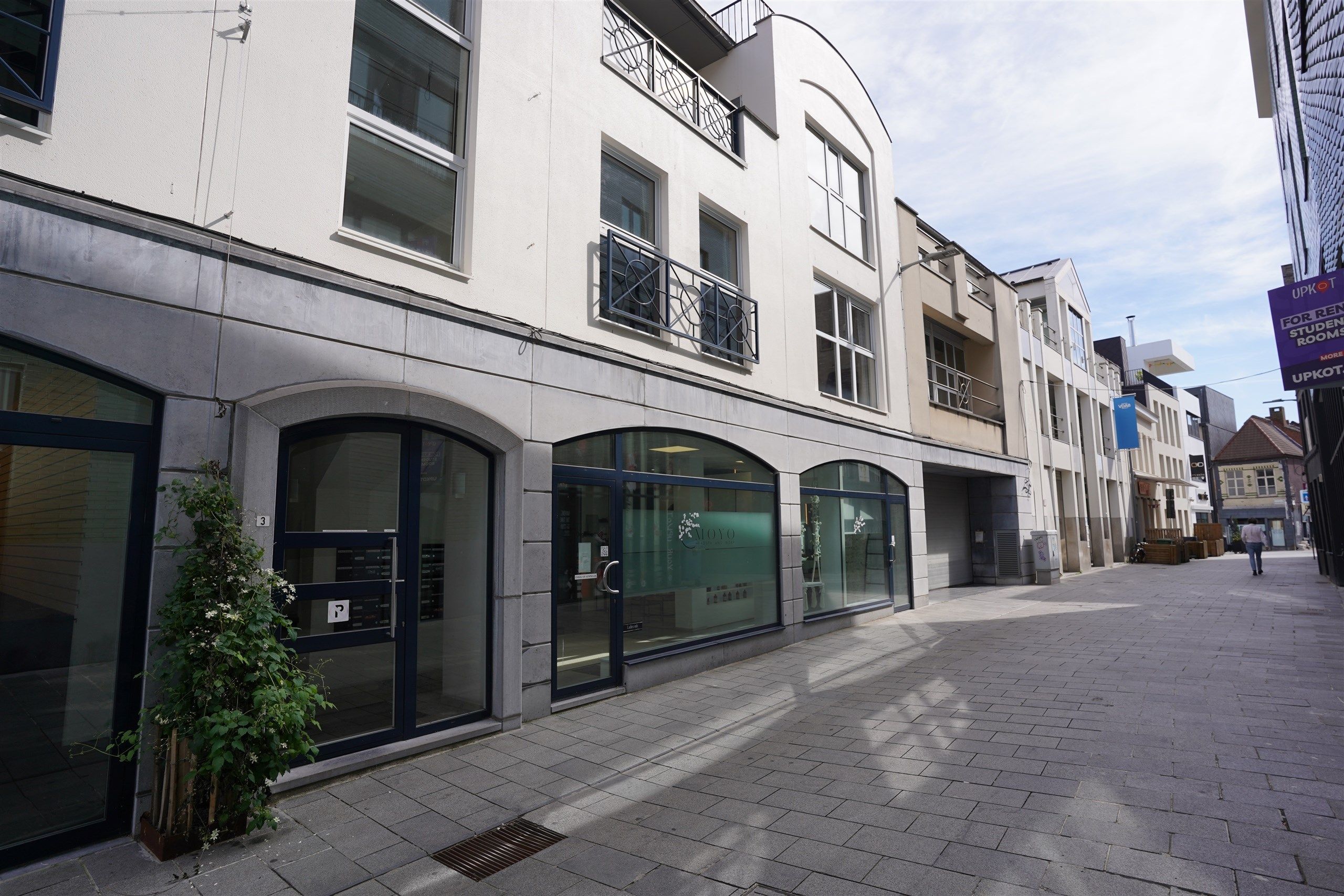 Zeer goed gelegen stadsappartement met garage + groot terras foto {{pictureIndex}}