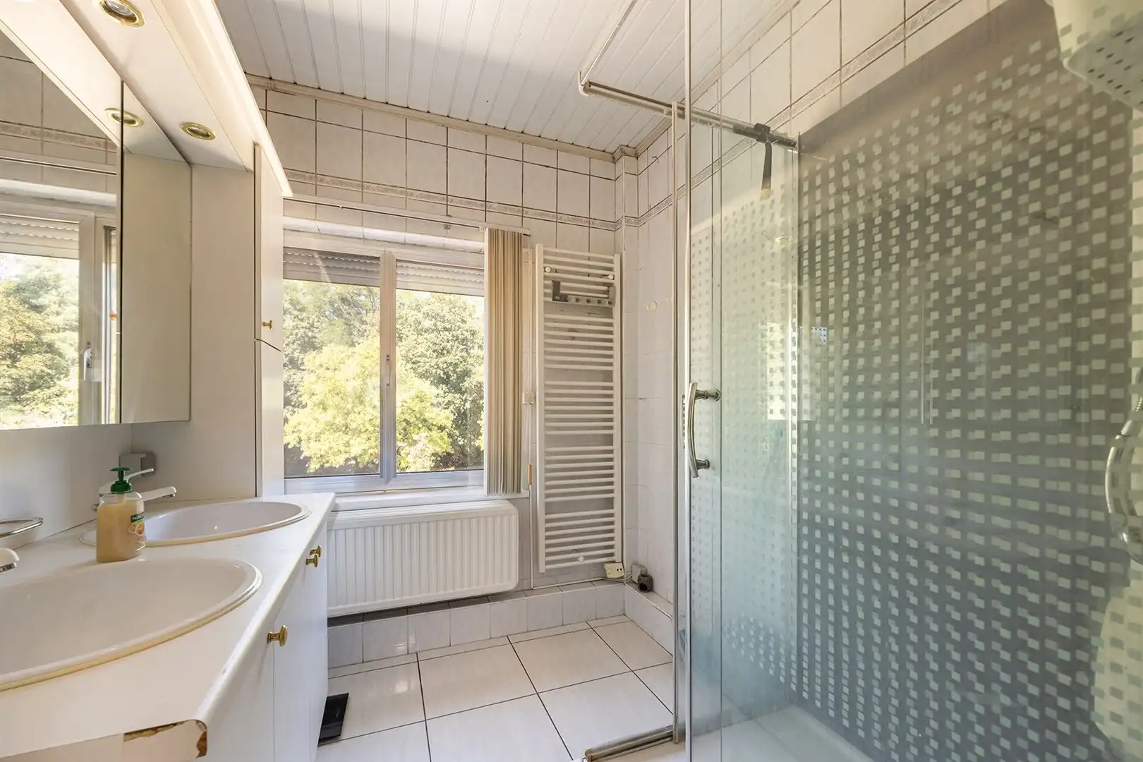 Ruime bel-etage met 4 slaapkamers in Ekeren foto 9