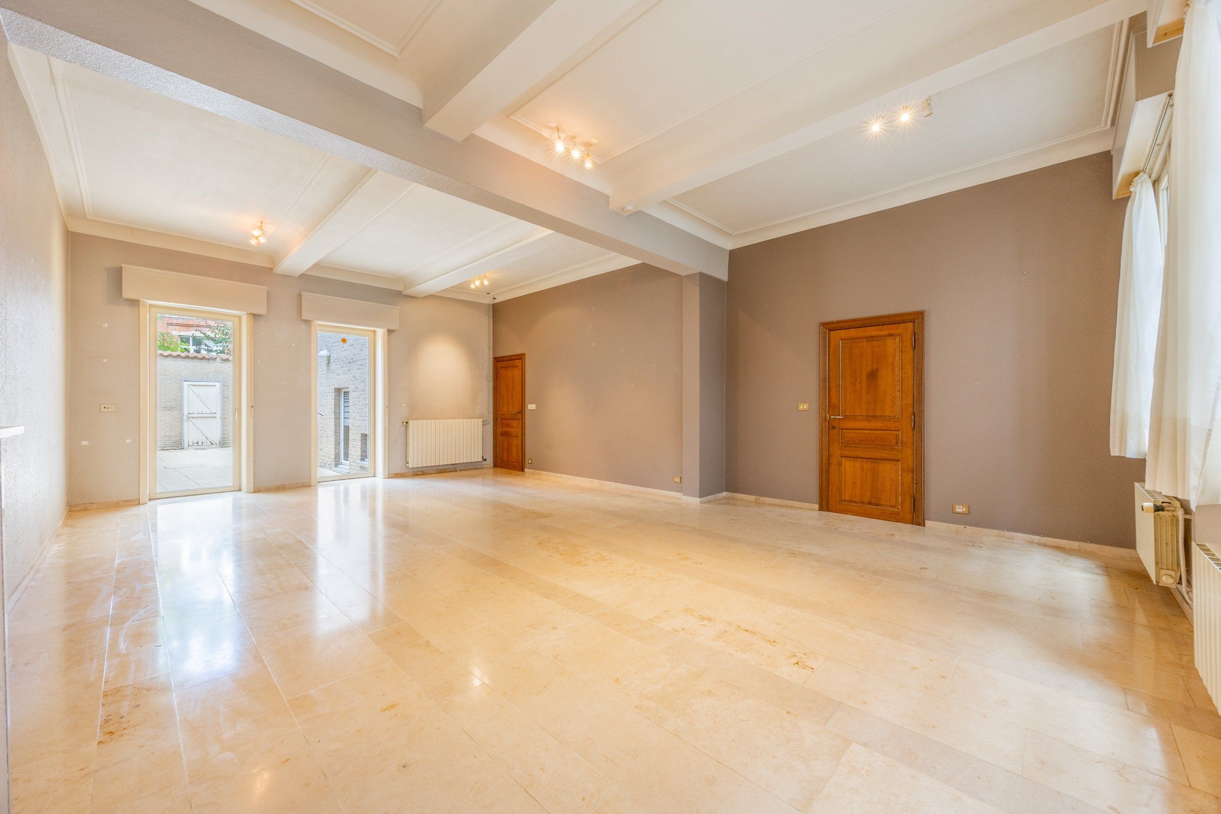 UITZONDERLIJKE WONING OP CENTRALE LIGGING foto 3