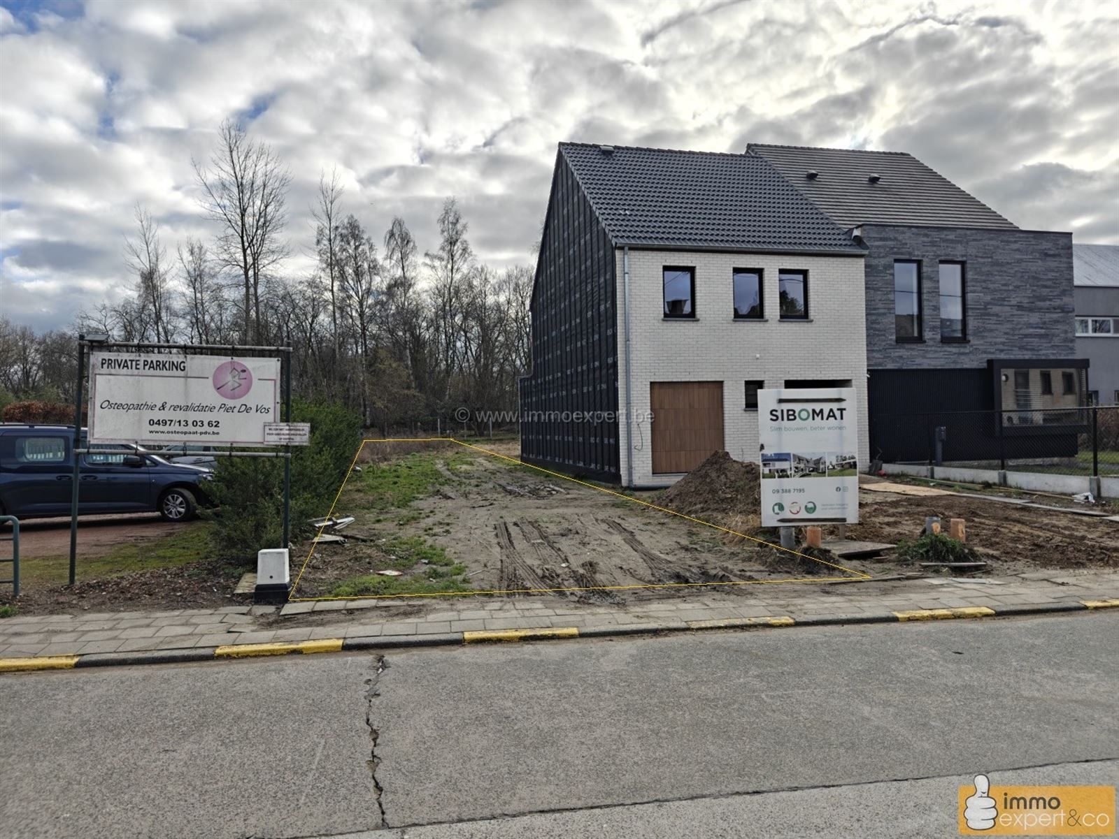 LIEDEKERKE: Bouwgrond voor gesloten bebouwing op 3a 46ca foto {{pictureIndex}}