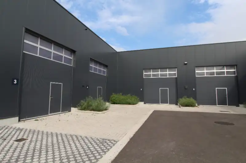 Commercieel te huur Schaapbruggestraat 8 - 8800 Roeselare