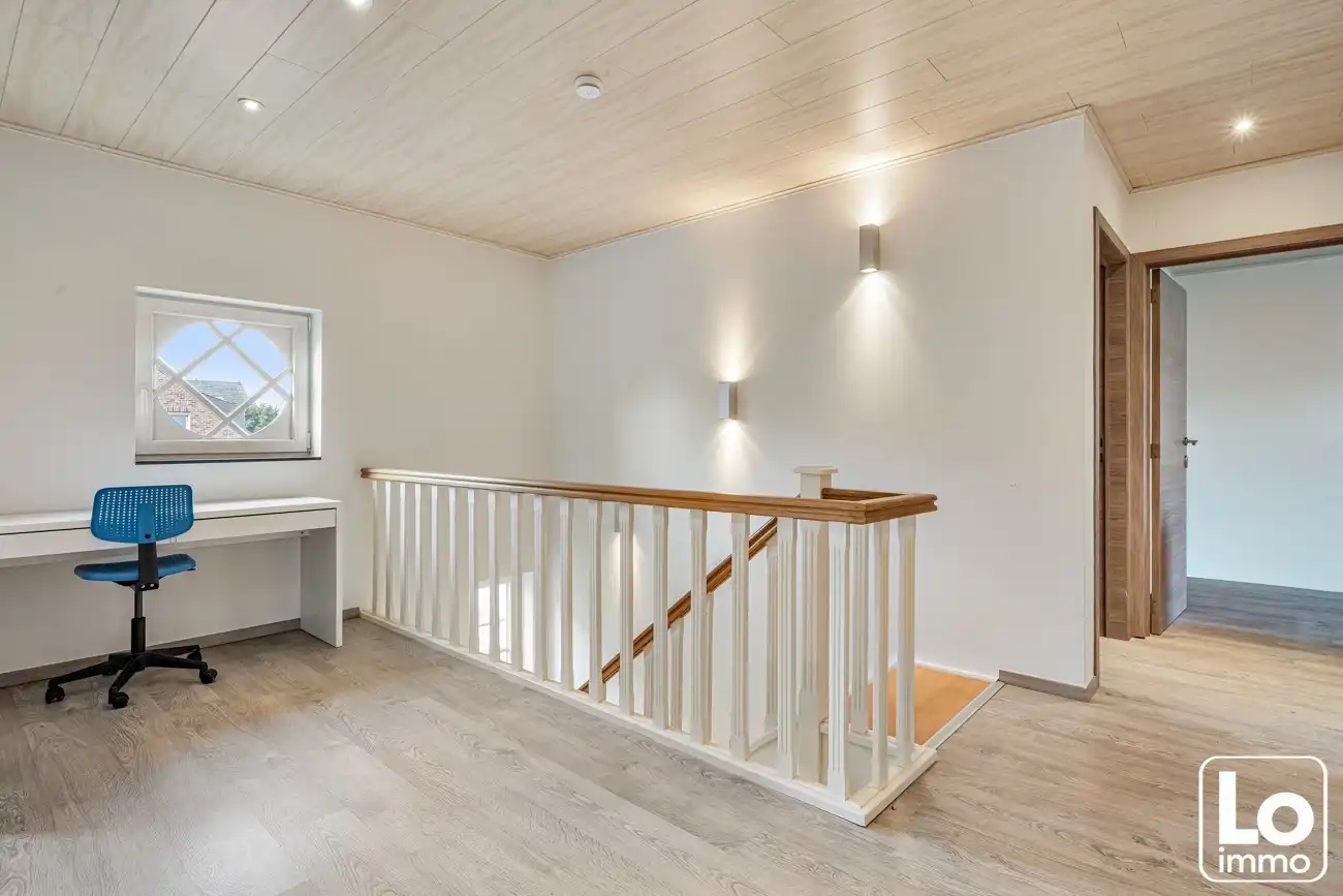Instap klare ruime open woning met inpandige garage en een zuid georiënteerde tuin op een toplocatie nabij het centrum van Lochristi! foto 14
