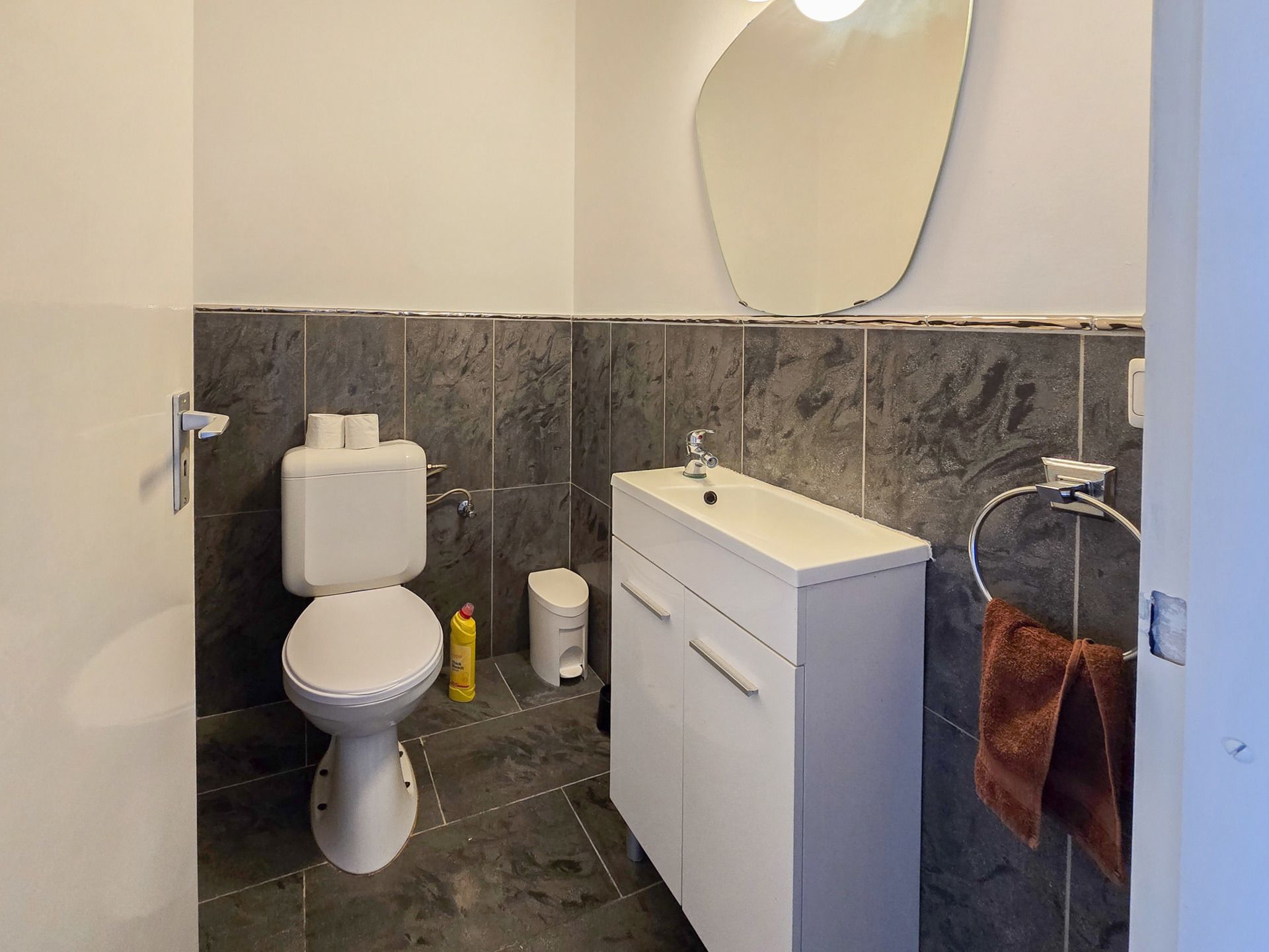 Mooi appartement met 2 slaapkamers en een terras foto 8