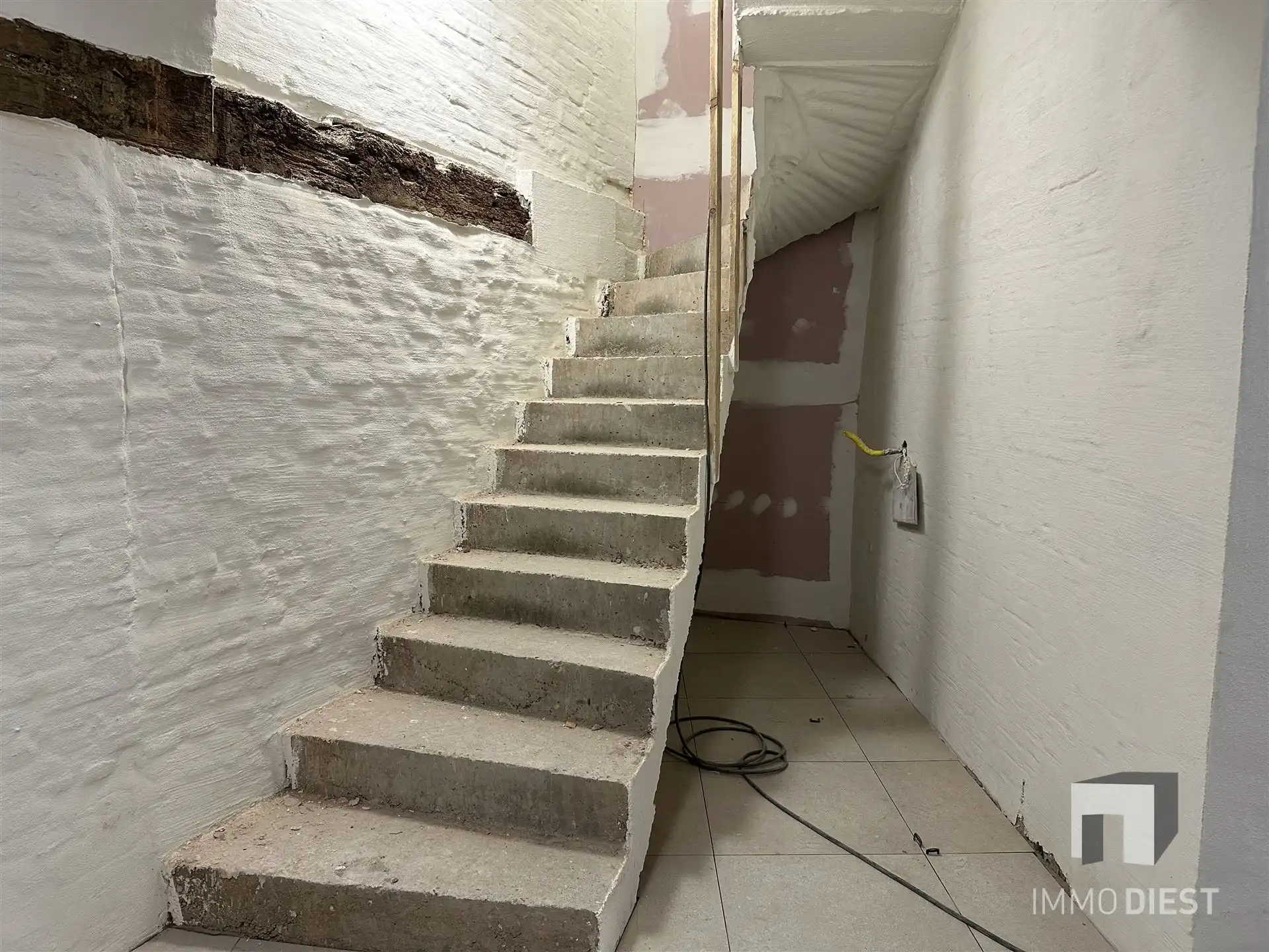 Opbrengsteigendom - 3 gloednieuwe appartementen + 1 handelspand foto 21