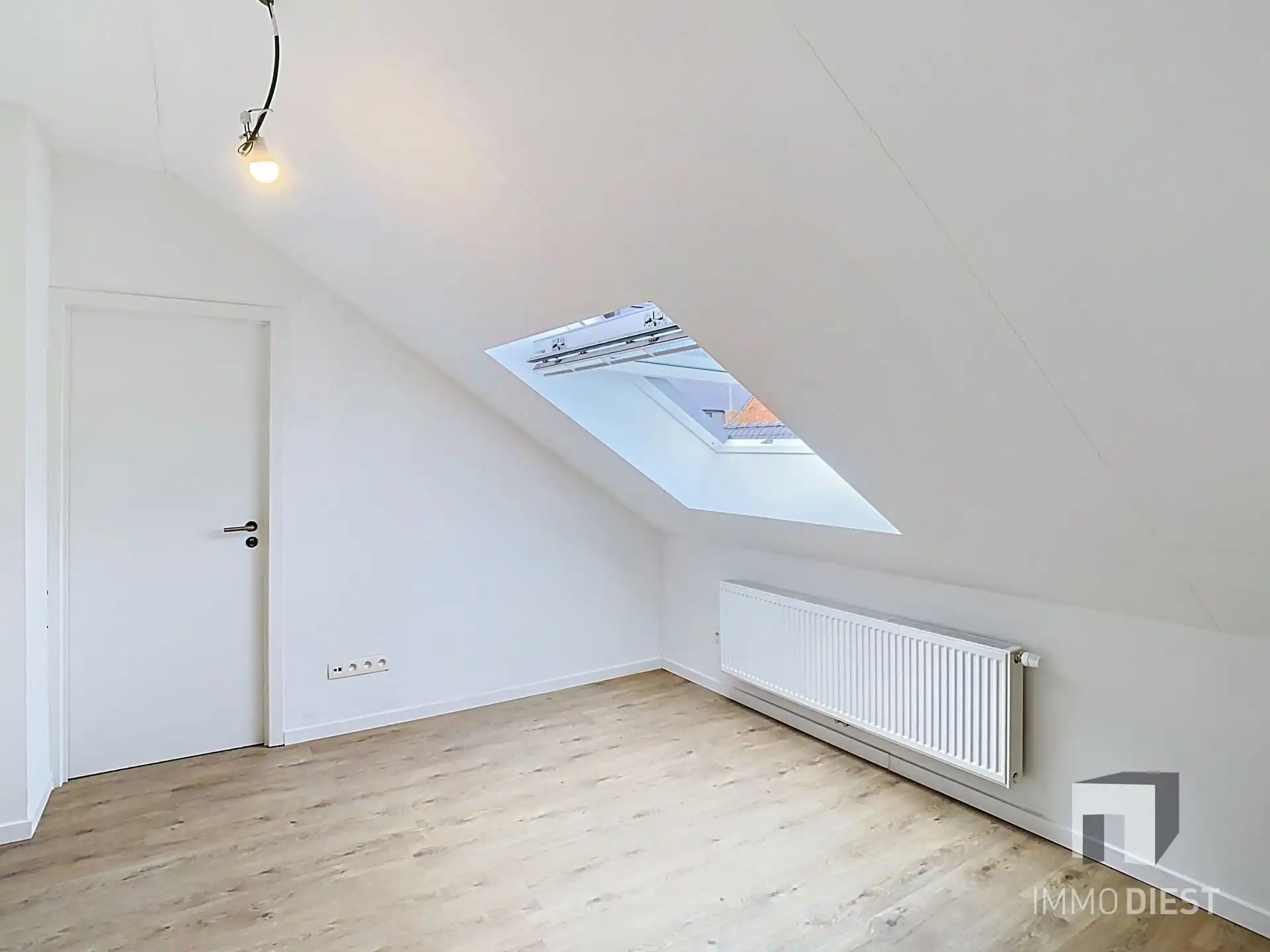 Opbrengsteigendom - 3 gloednieuwe appartementen + 1 handelspand foto 21