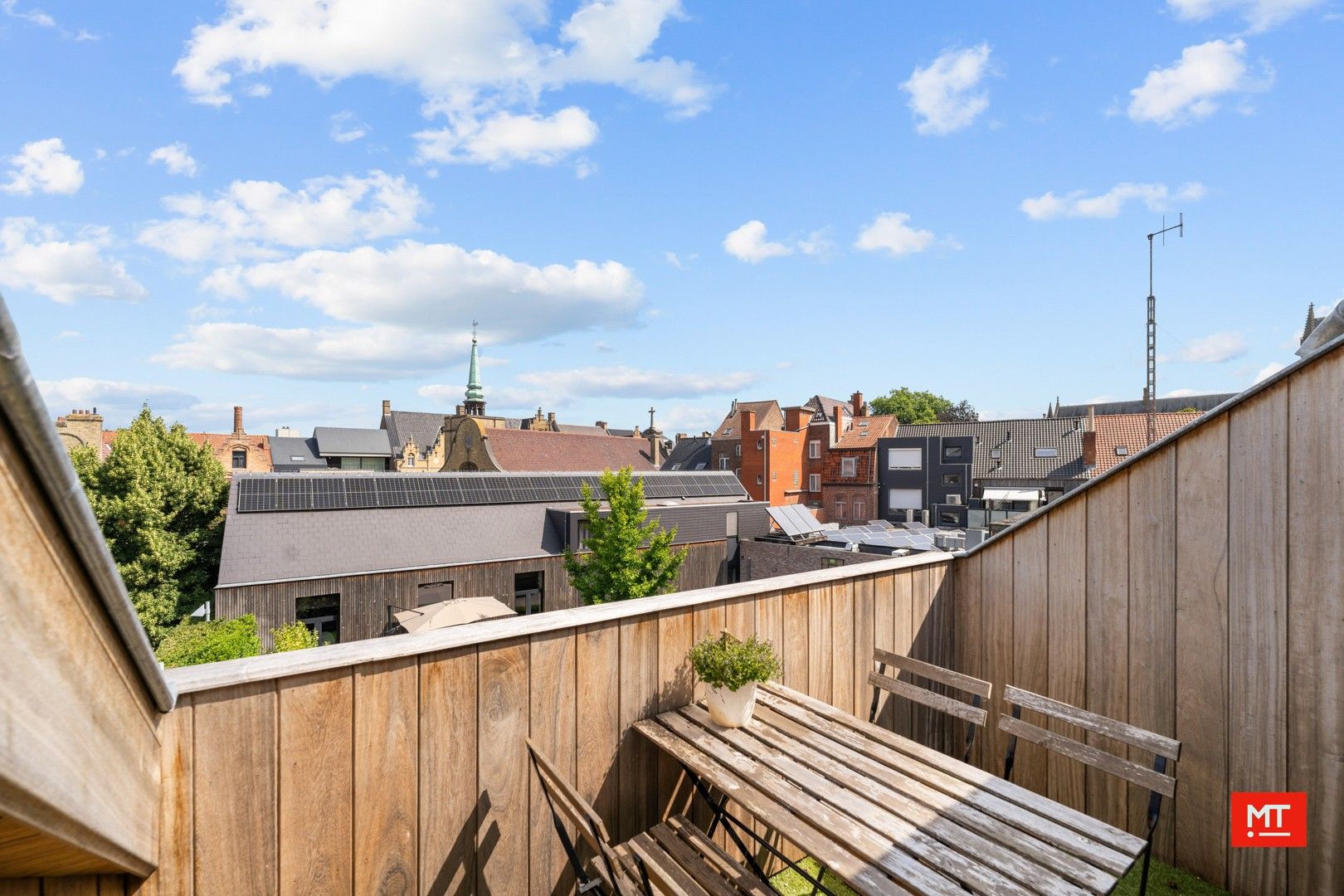 Gerenoveerd appartement op minder dan 100m van De Leet in Ieper foto 4