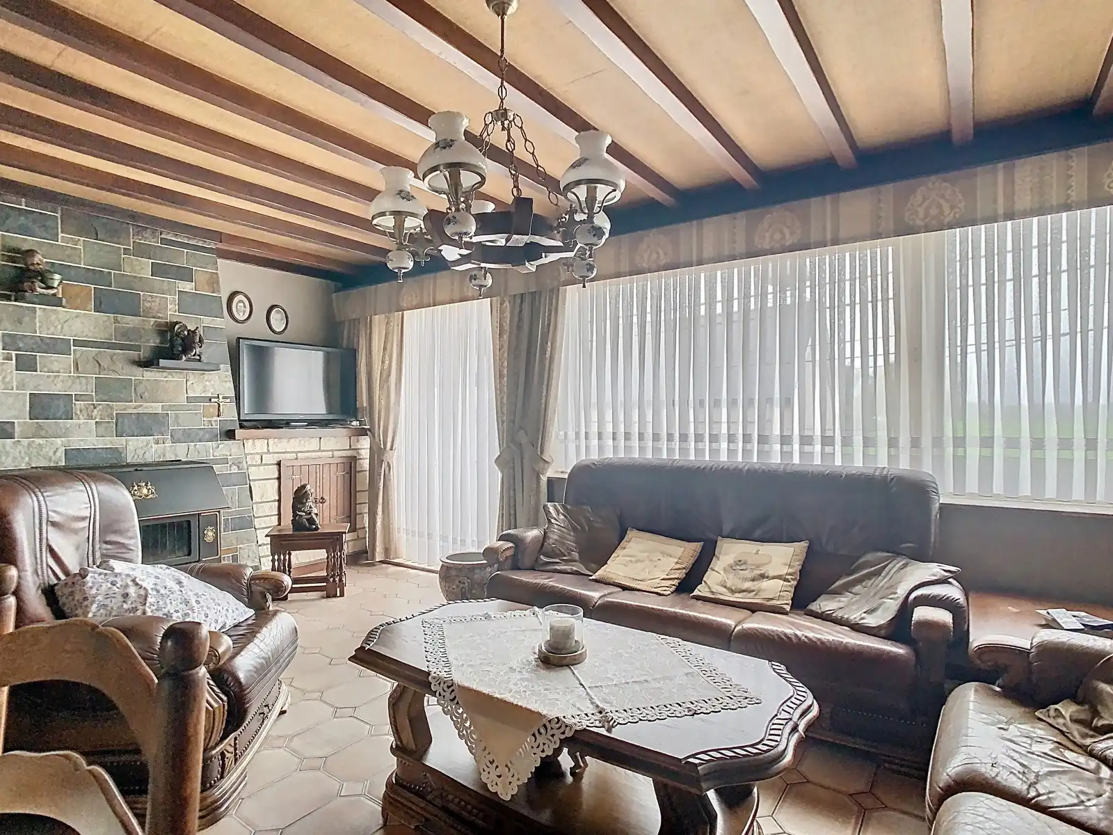 Ruime Woning met 3 SLPK, Tuin én Garage! foto 3