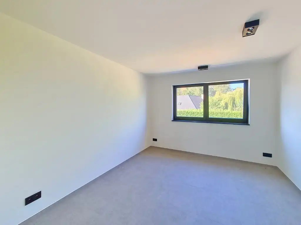 Nieuwbouwwoning met 3 slpk en polyvalente ruimte foto 10