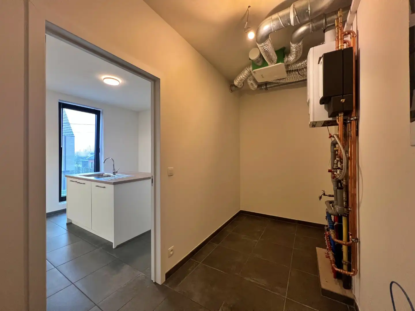Ruim en energiezuinig 3-slaapkamerappartement in Lovendegem 🌿 foto 7