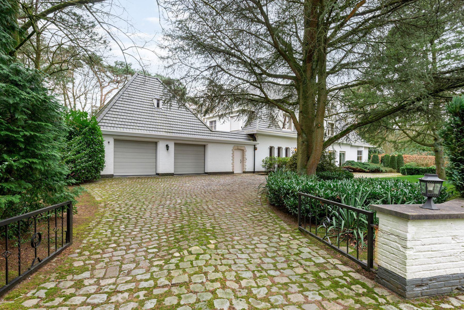 Te renoveren villa met naastgelegen bouwgrond op 6000 m². foto 35