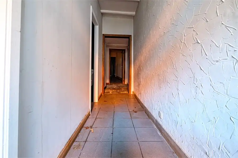 HANDELSRUIMTE MET VEEL POTENTIEEL TE HUUR IN HET CENTRUM VAN SINT-TRUIDEN foto 8