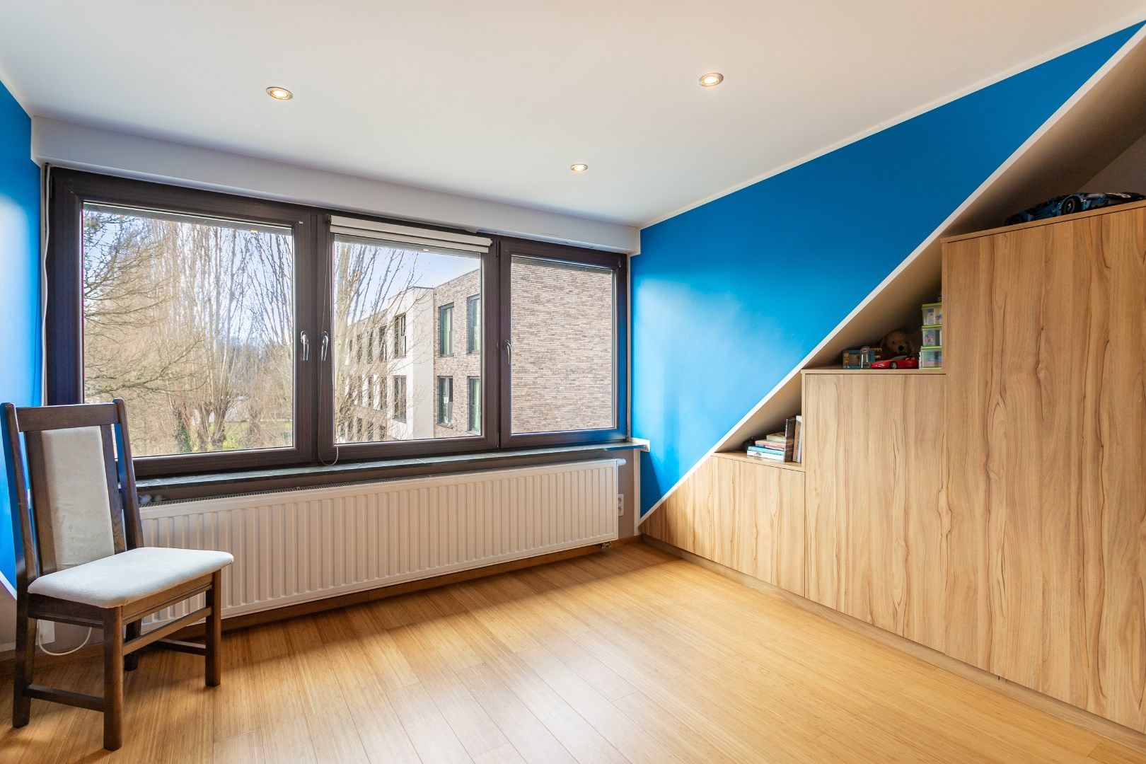 Volledig gerenoveerde woning met 3 slaapkamers, bureau en tuin foto 19