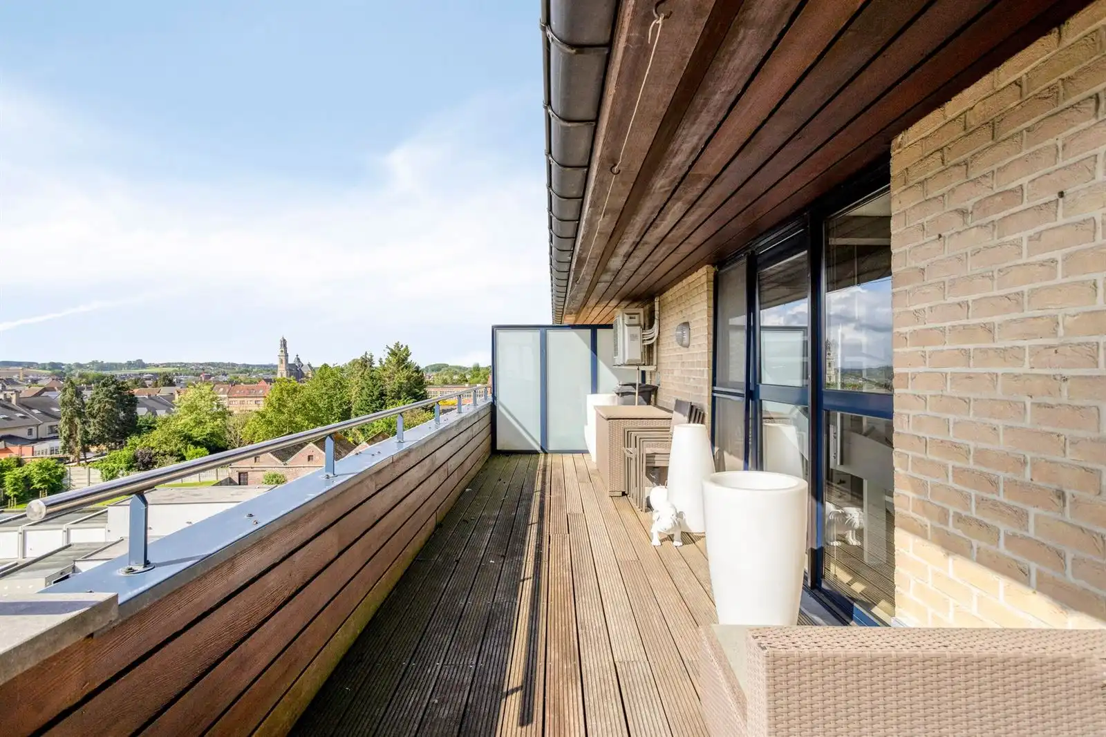 Ruim duplex appartement met 3 slaapkamers foto 25