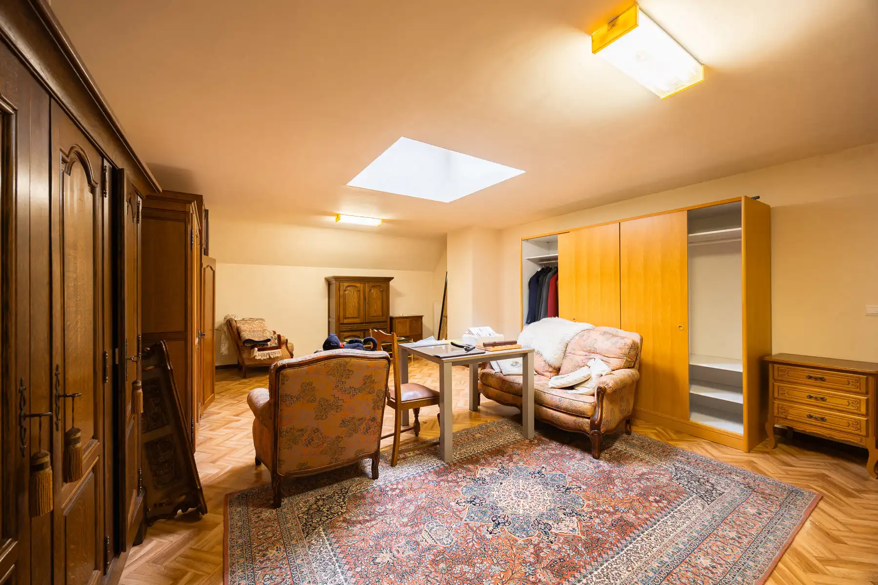 Zéér ruime villa op 3.014m² omgeven door groen foto 27