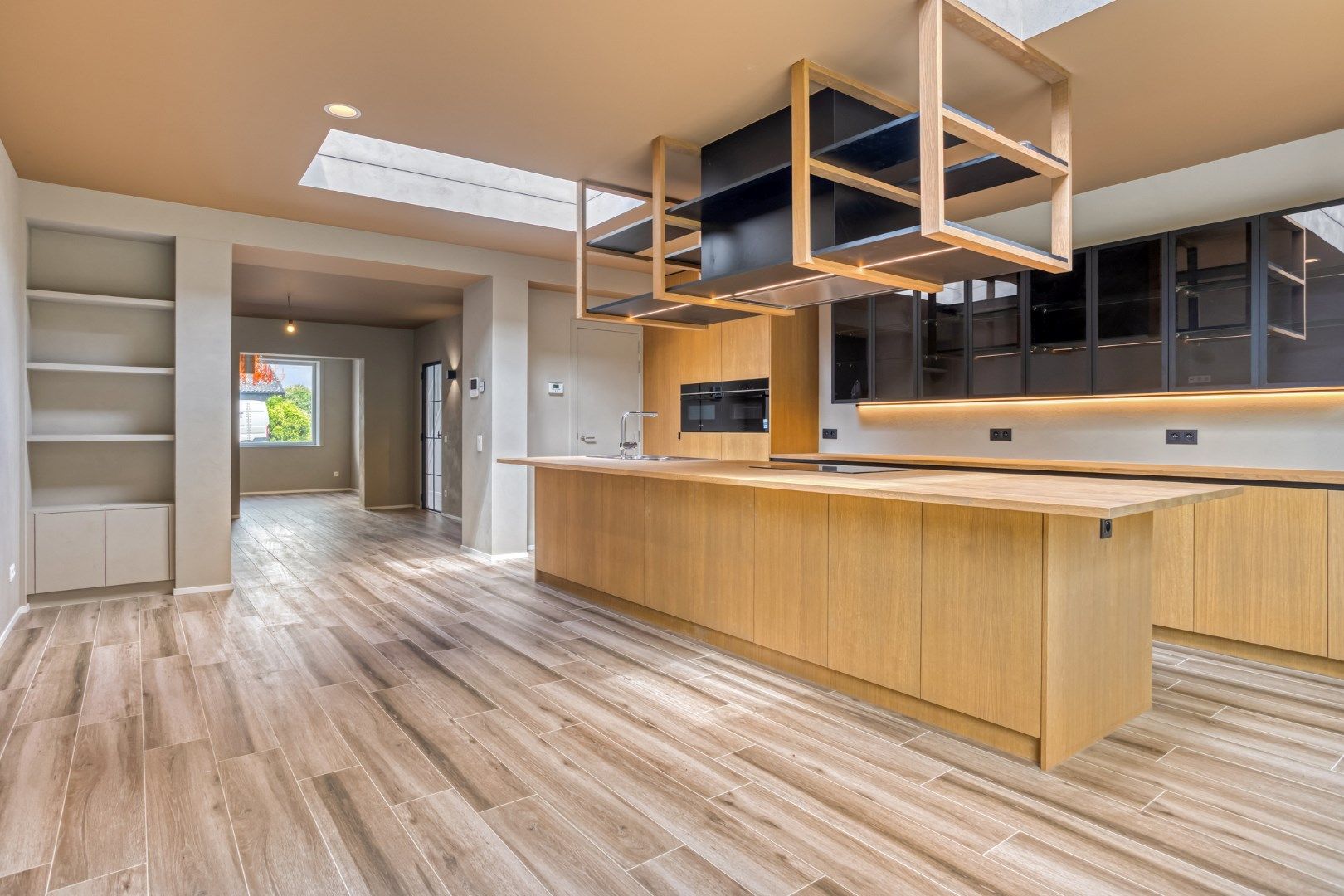 Gerenoveerde parel met 3 slaapkamers, dubbele garage op 540m² - EPC A! foto 2
