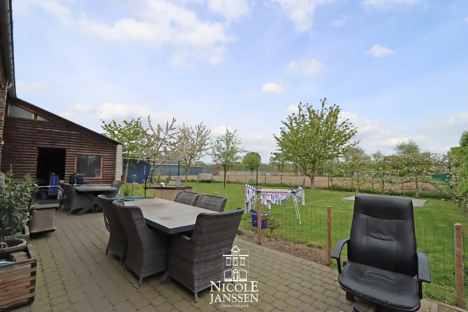 Ruime woning foto 13