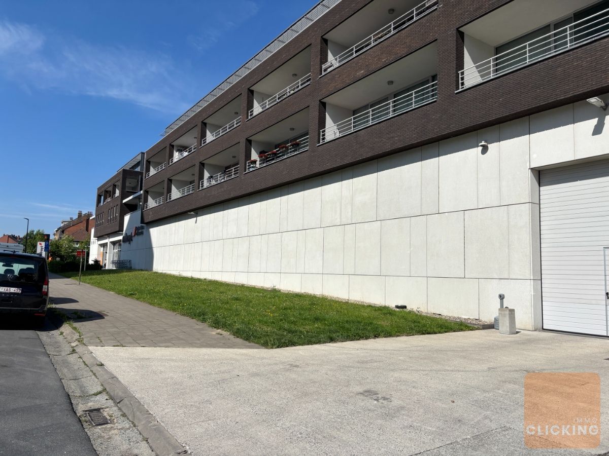 1 SLAAPKAMER appartement met terras en staanplaats in garage foto 17