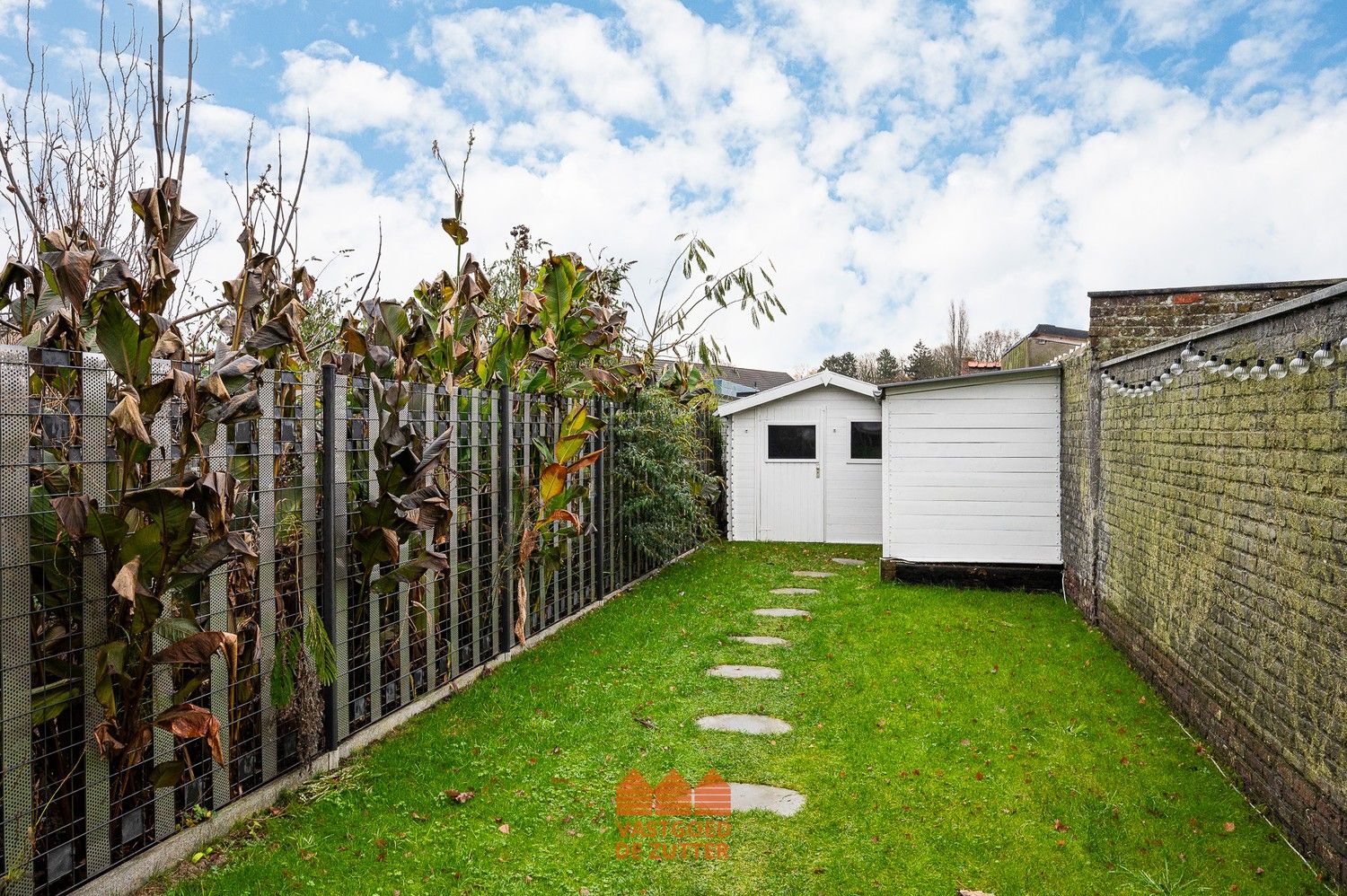 Gerenoveerde woning met gezellige tuin en parkeerplaats foto 20