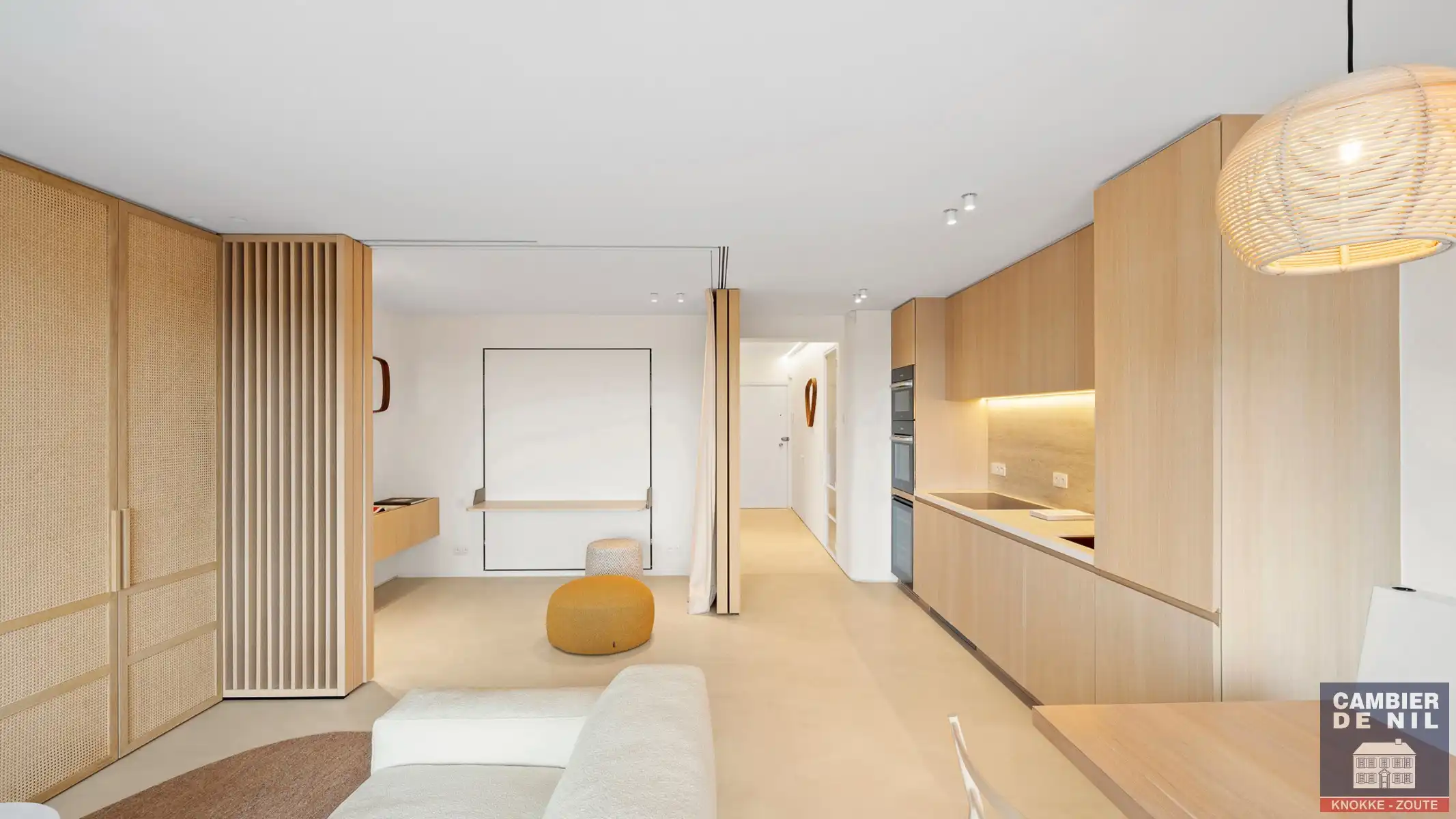 Schitterend gerenoveerd en gemeubeld appartement met fantastisch zicht over de Approach en Minigolf van het Zoute foto 5