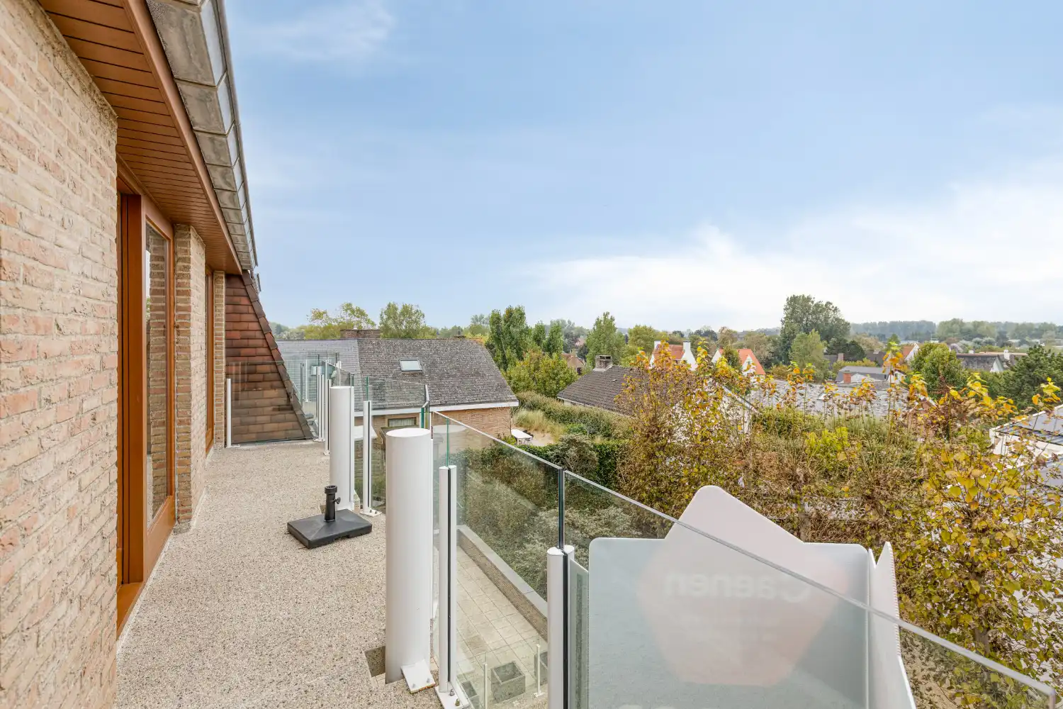 Appartement met zonnig terras, ruime zolderkamer en prachtig zicht! foto 12