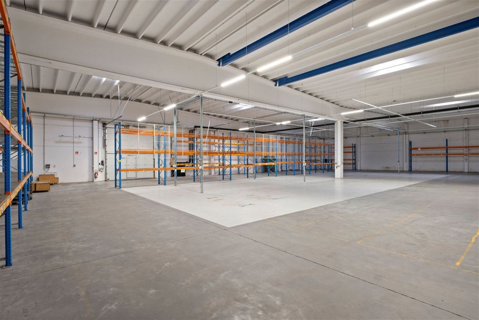 Magazijn met kantoren zichtlocatie E17 foto 10