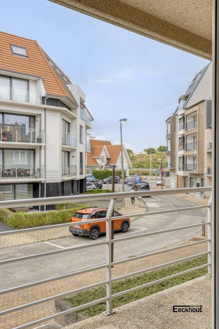 Instapklaar appartement met zonnig terras op topligging te Bredene-Duinen! foto 13