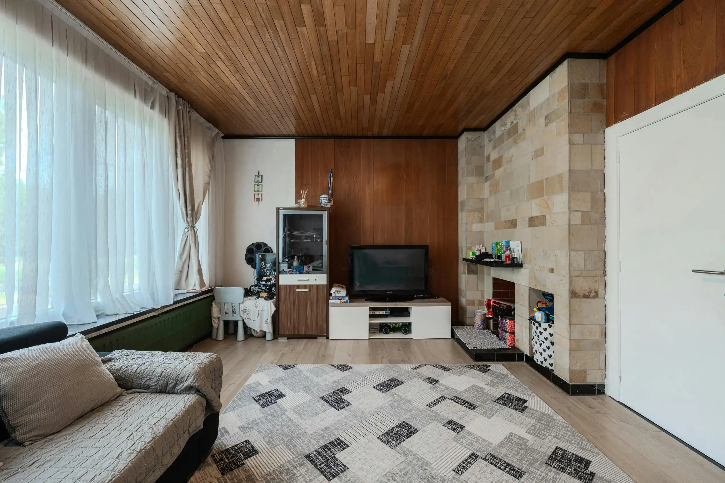 Ruime woning met garage en opslagruimtes te Oostende foto 4
