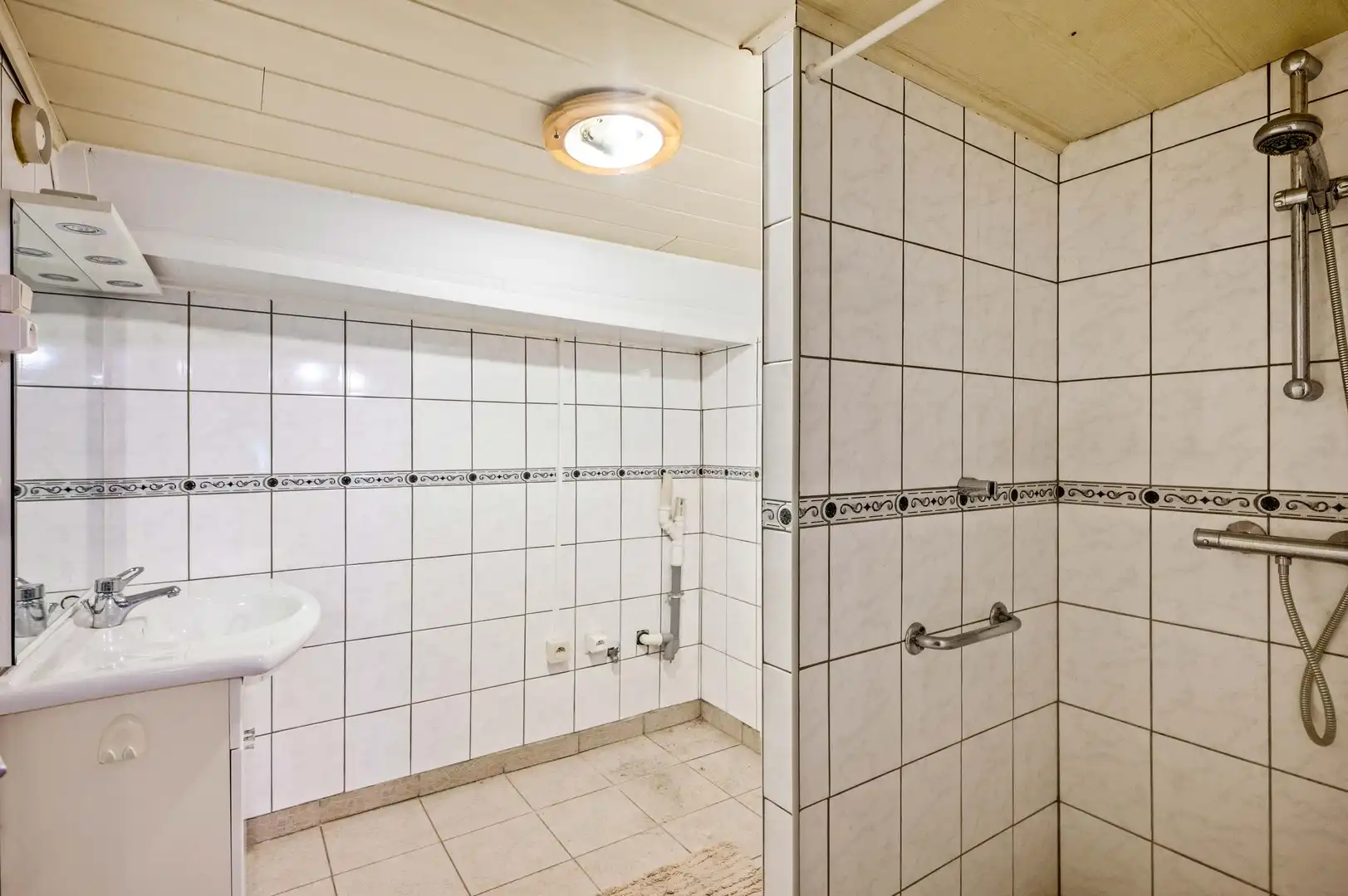 Bungalow met tal van mogelijkheden in Schoten foto 12