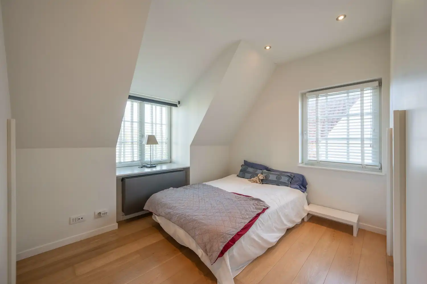 Rustig gelegen koppelvilla met prachtige tuin en open zicht over de weilanden foto 21
