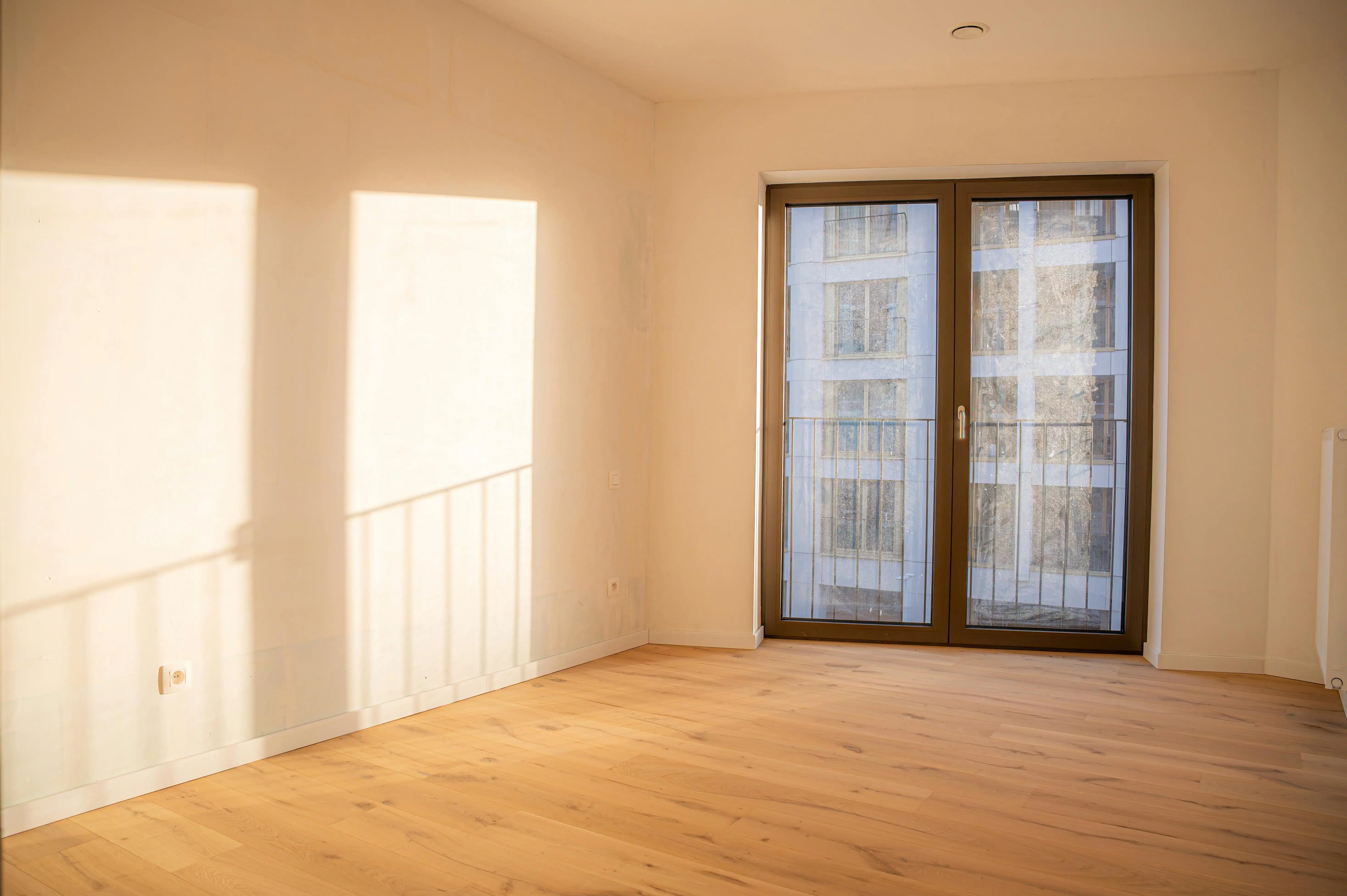 Scarlet - meteen beschikbaar foto 6