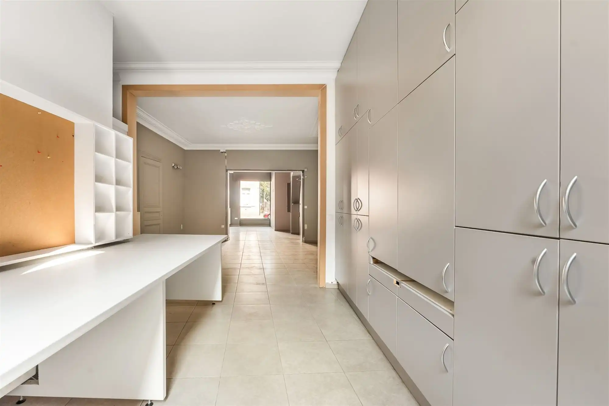 RUIM APPARTEMENT 199M2 MET HANDELSPAND OP TOP-LOCATIE! foto 4