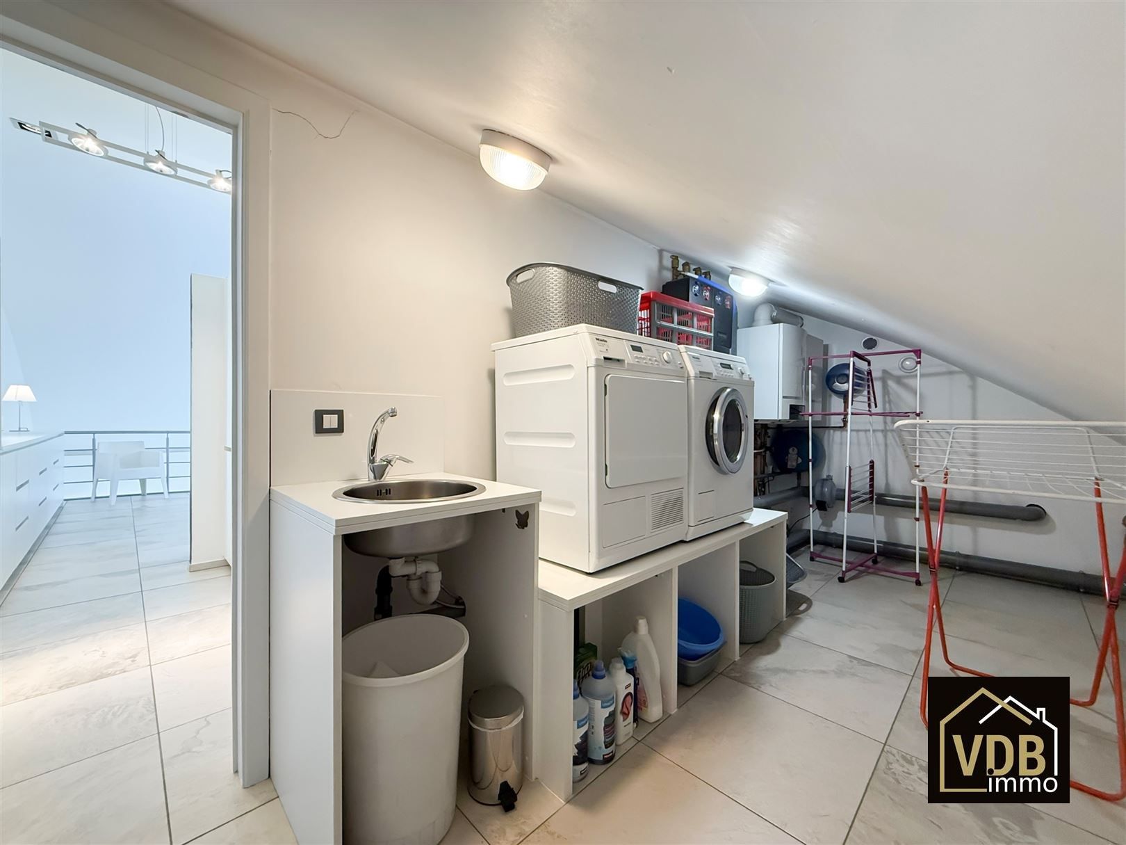 Penthouse zeer goed afgewerkt foto 42