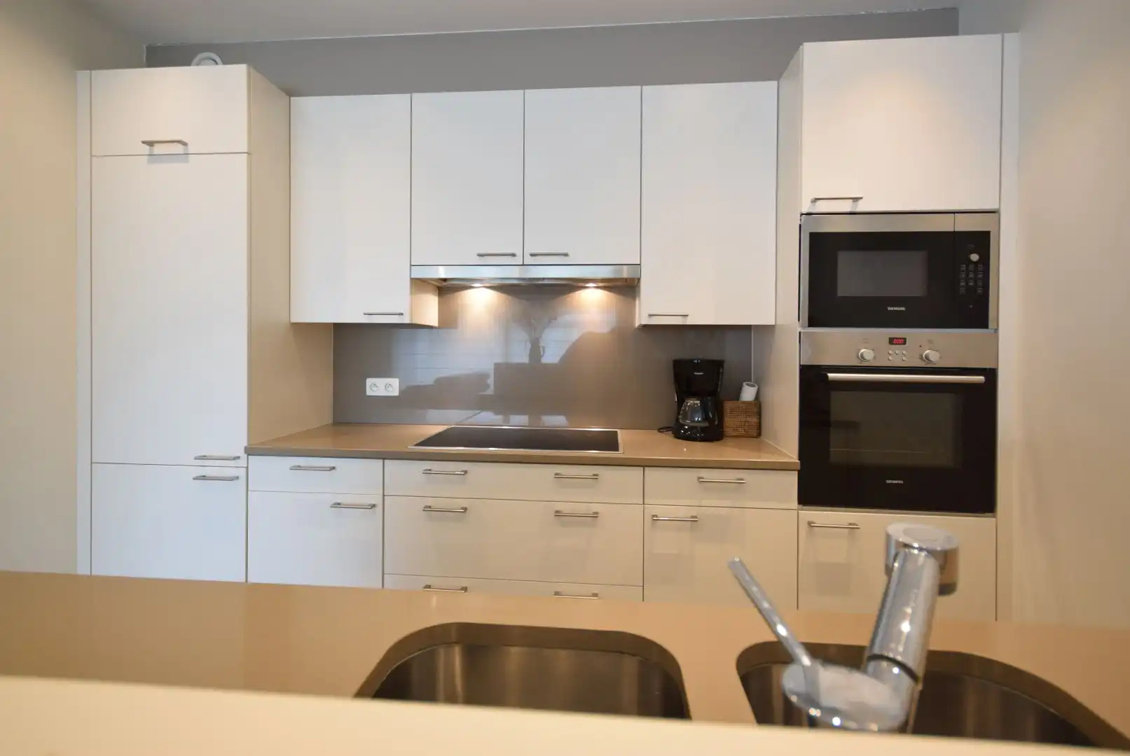 EXCLUSIEF APPARTEMENT IN GROENE EN RUSTIGE OMGEVING NABIJ HET STERREBOS foto 8