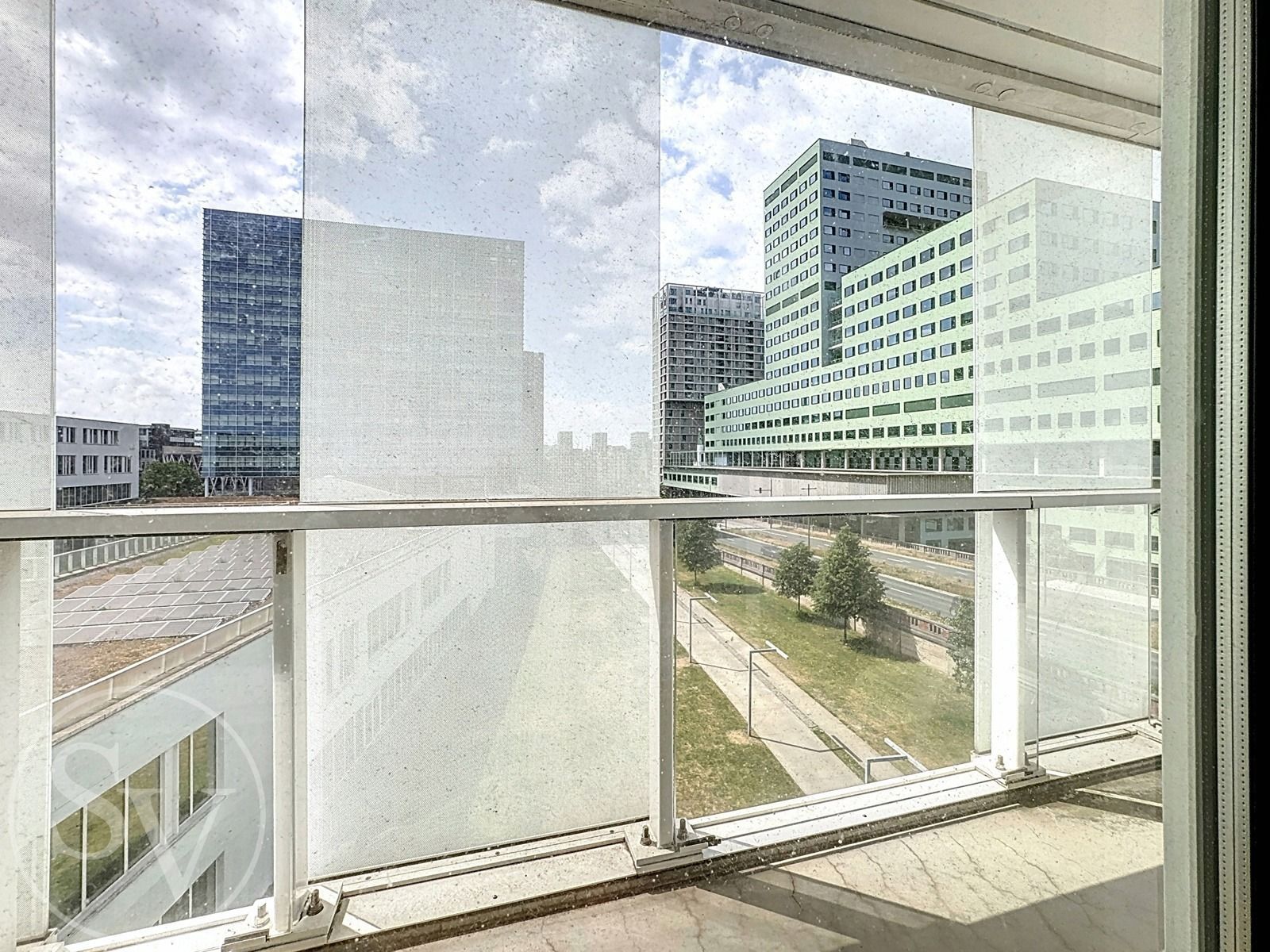 Studentenkamer met terras, kelder en parking. foto 2