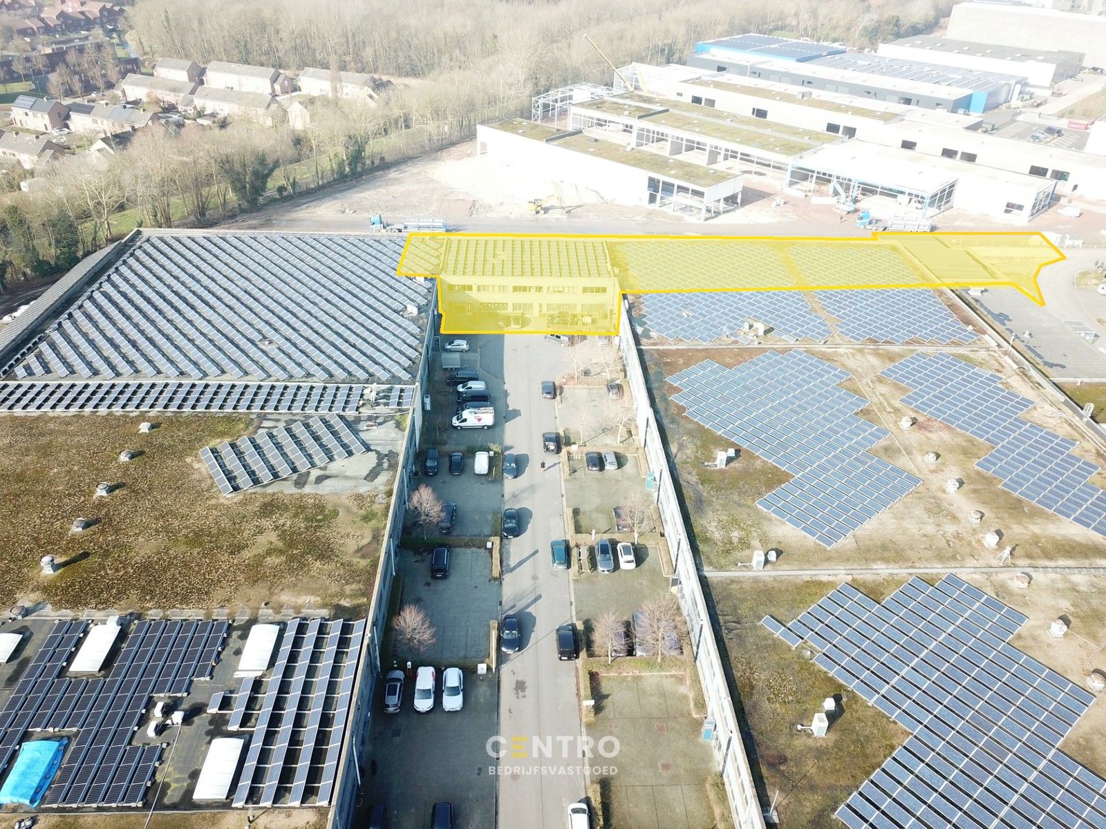 Instapklaar BEDRIJFSGEBOUW bestaande uit MAGAZIJNEN (2.685m²) met 2 LAADKADEN en instapklare KANTOREN (600m²) op industriezone "Herdersbrug" te Brugge foto 19