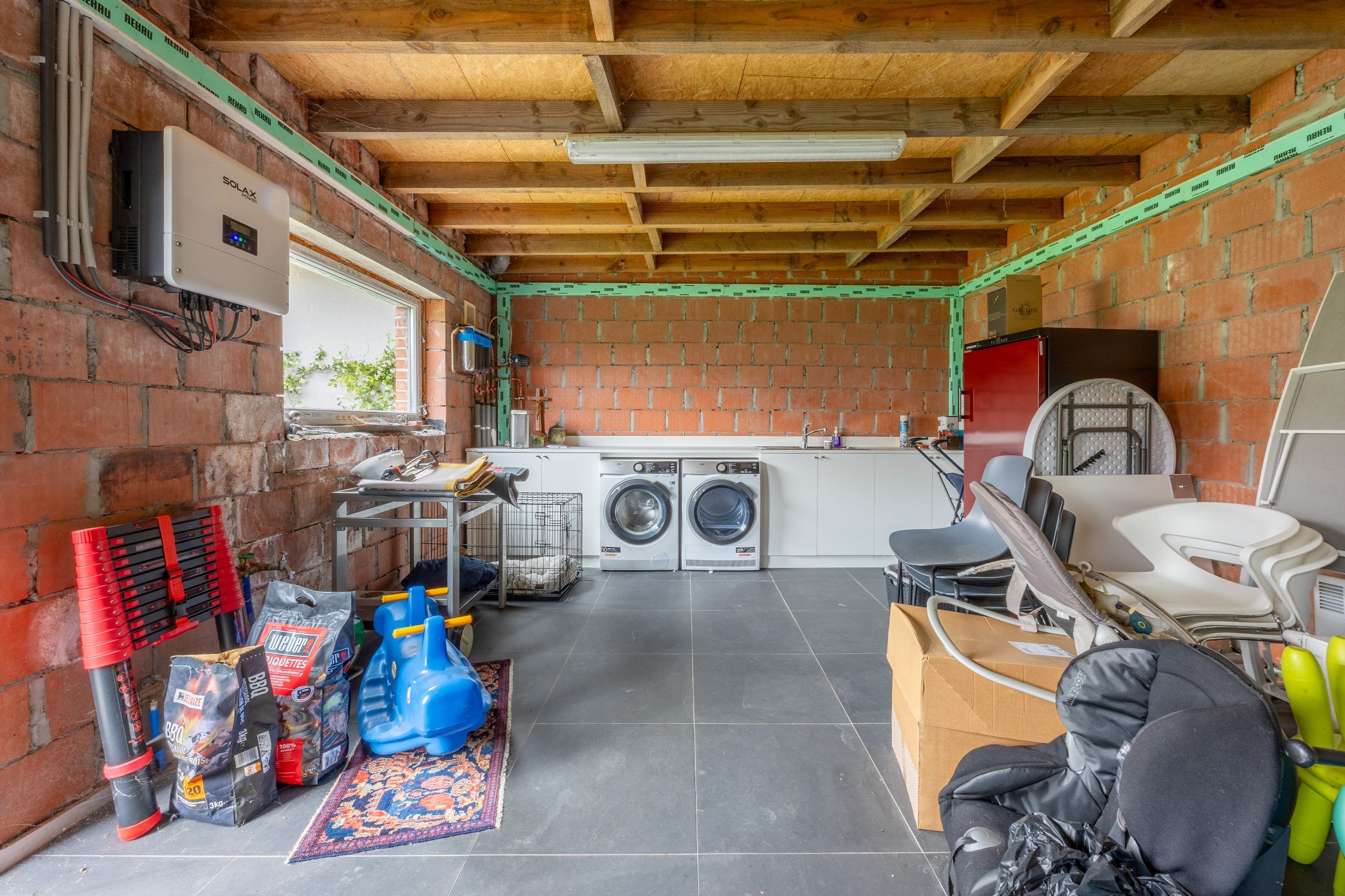 Unieke en recent gerenoveerde woning foto 19