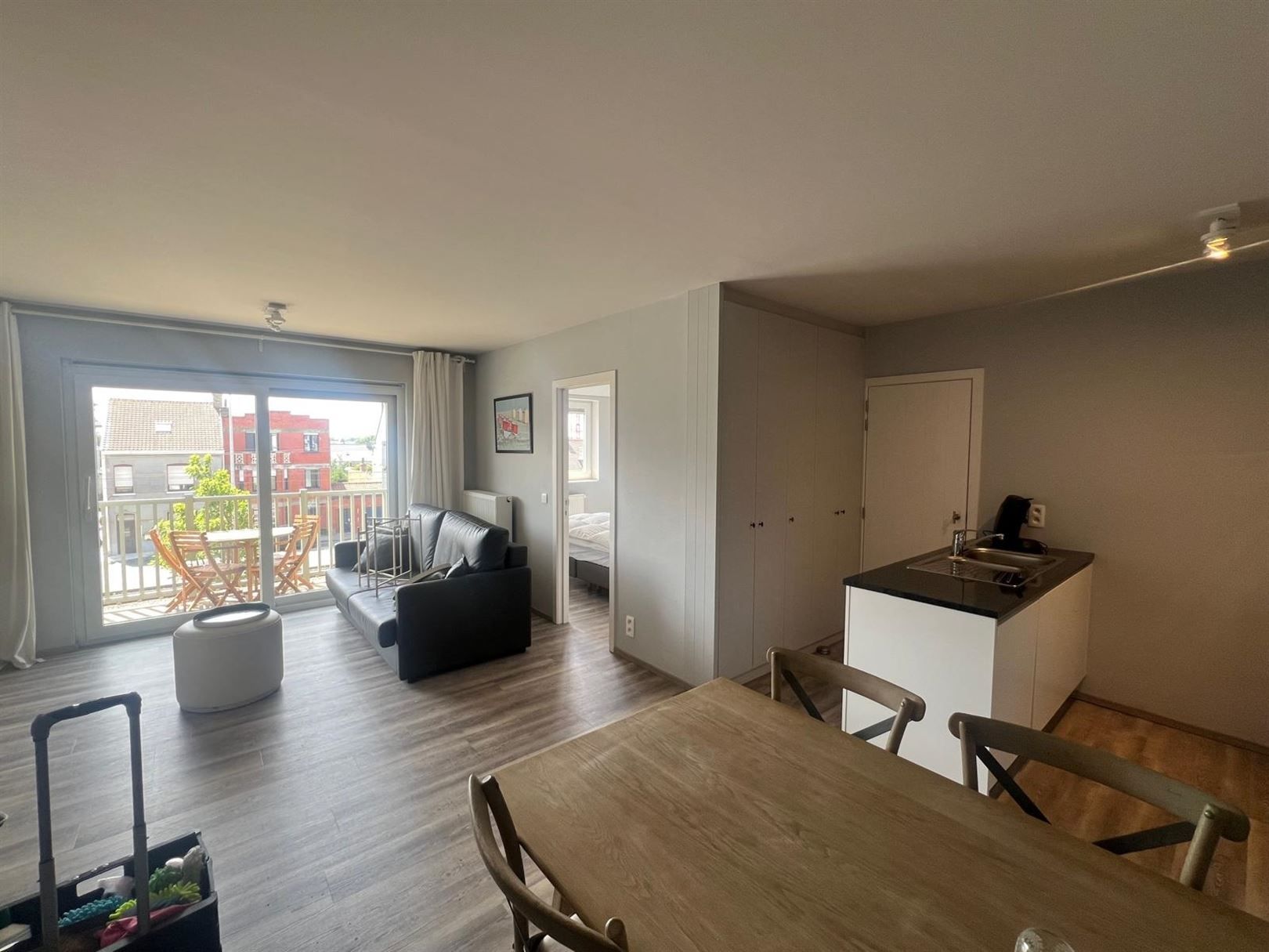 Jaarbasis - Prachtig gemeubeld 2 kamer appartement inlusief binnenparking foto 6
