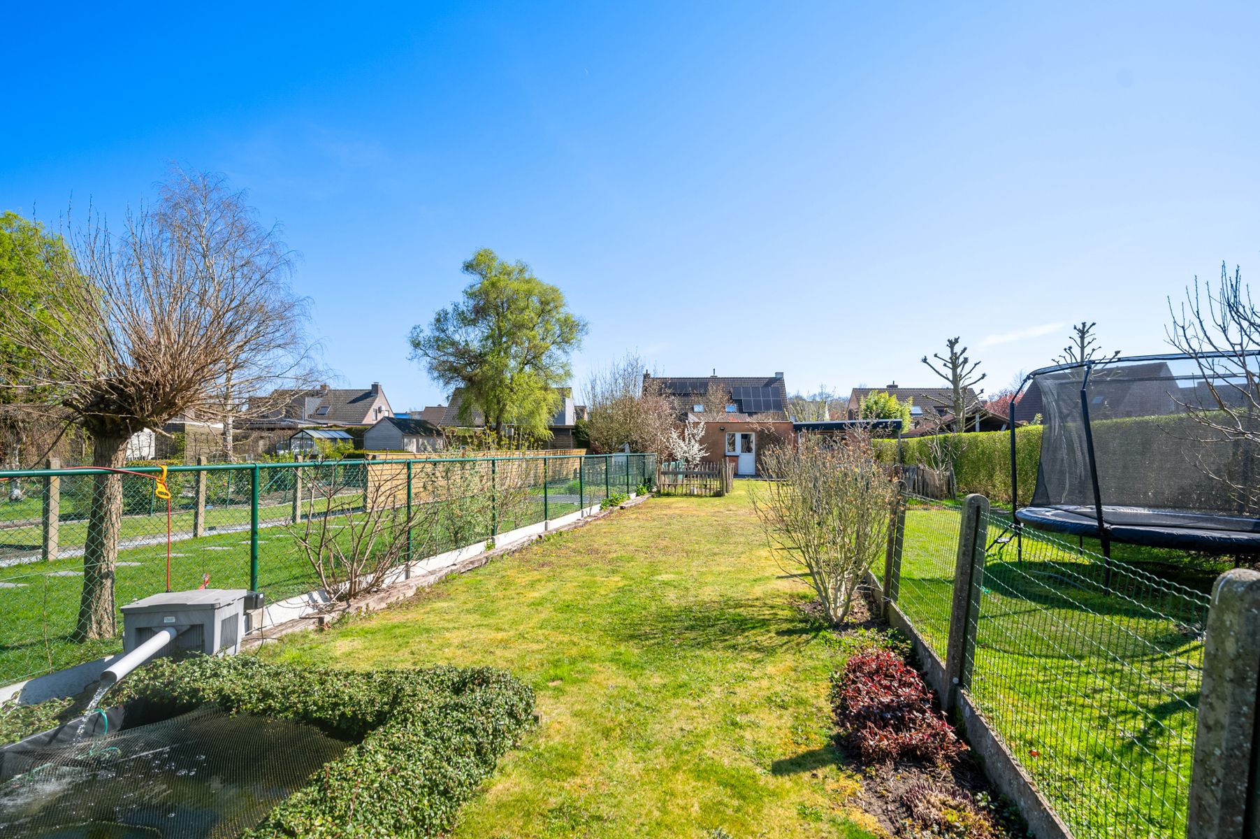 ONDER OPTIE Energiezuinige woning met grote tuin en grote garage foto 2
