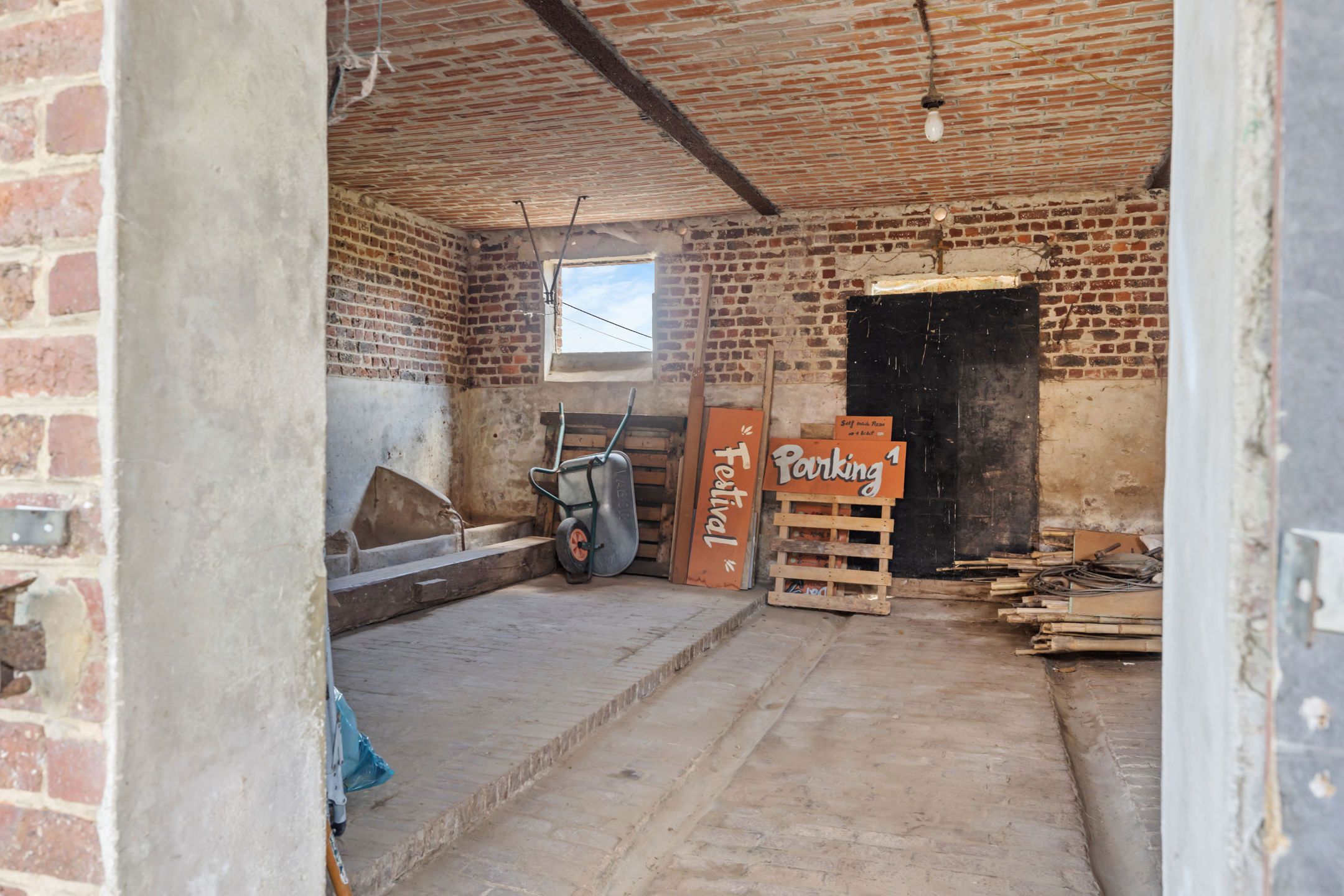 Te renoveren hoeve met schuur, loods en prachtige zichten foto 25