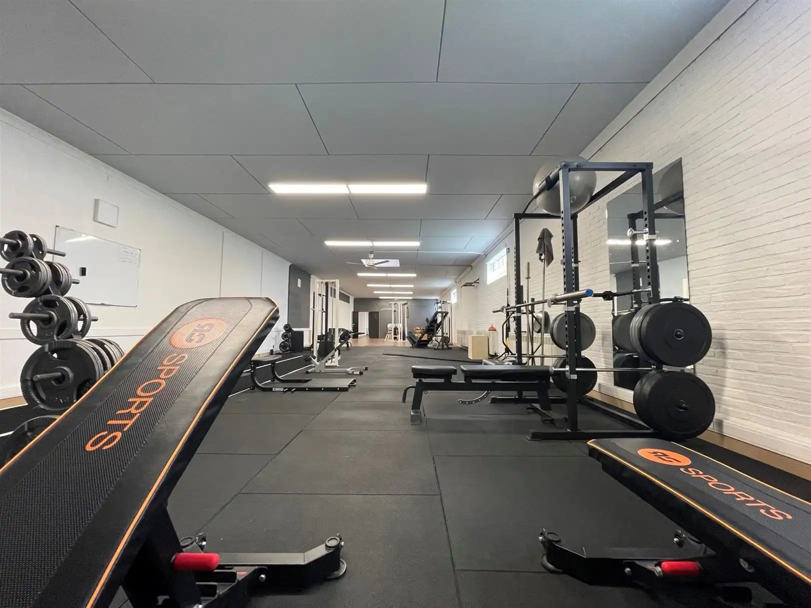 Goedgelegen handelspand op top ligging te Dendermonde foto 12