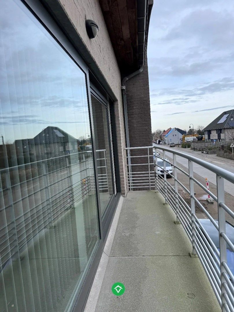 Appartement met 2 slaapkamers en zeer groot terras te Koekelare foto 6