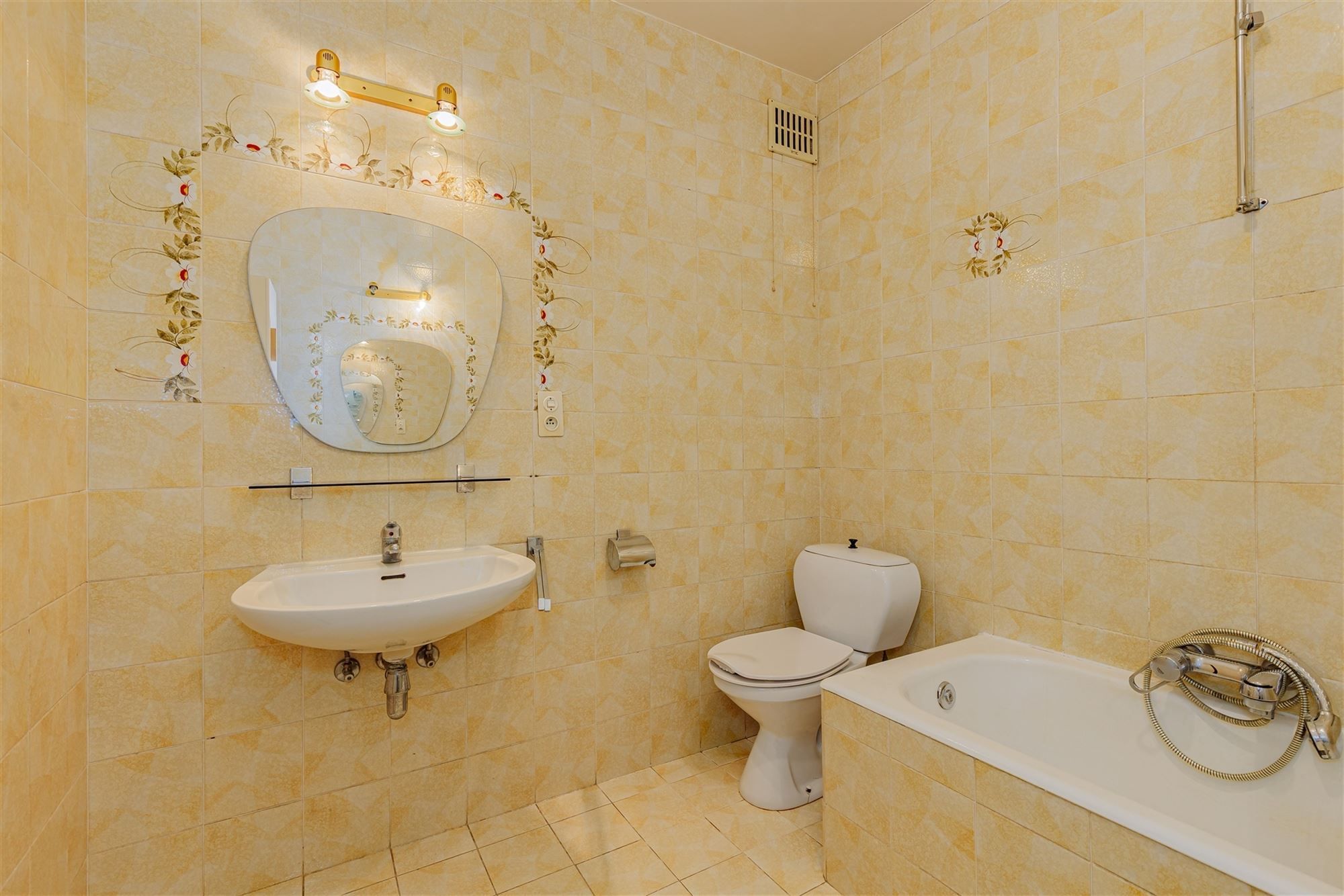 Ruime bel-étagewoning met 5 slk op 569 m² in rustige wijk te Aartselaar foto 28