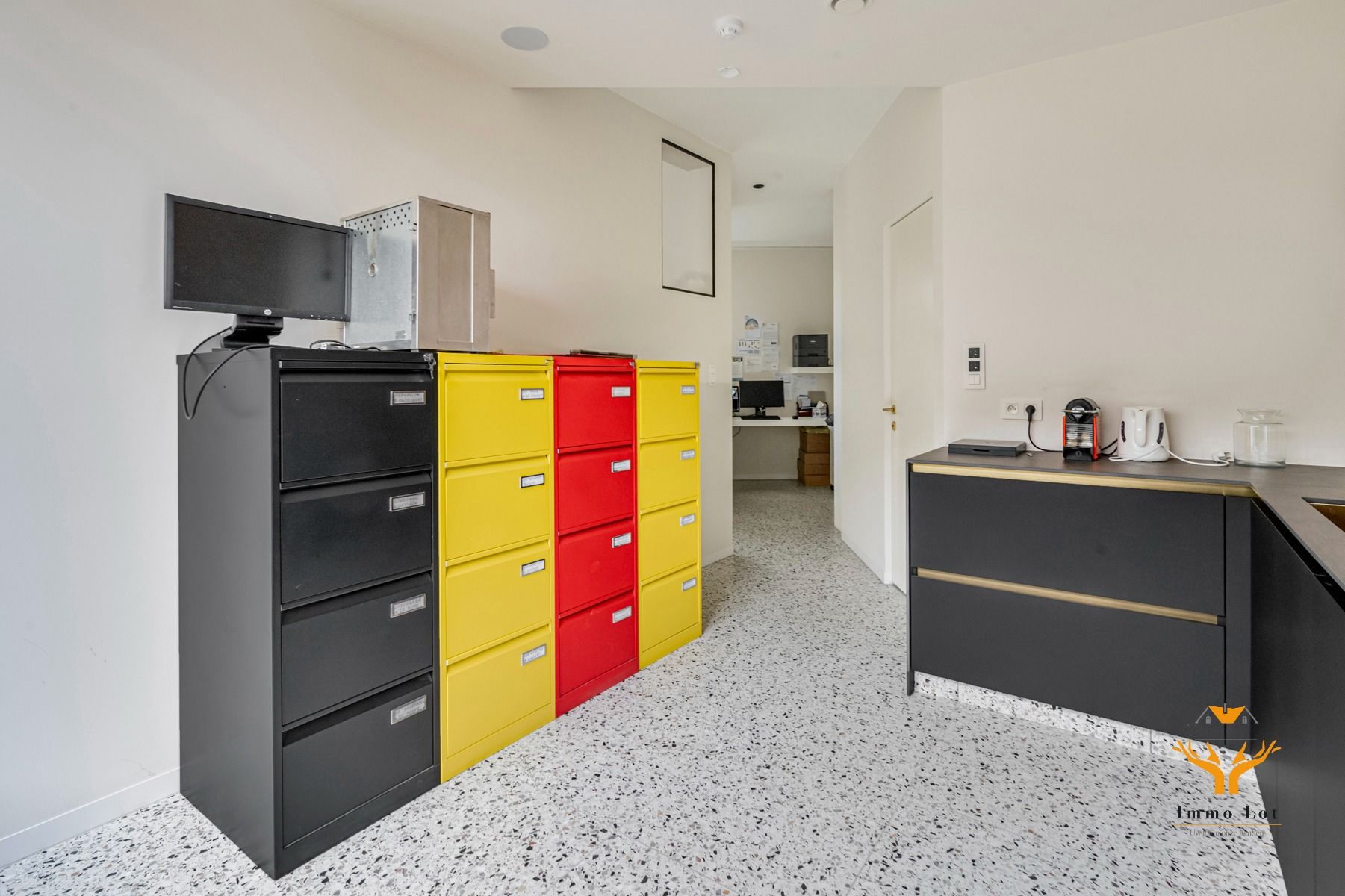 Units in handelsruimte met diverse mogelijkheden foto 19