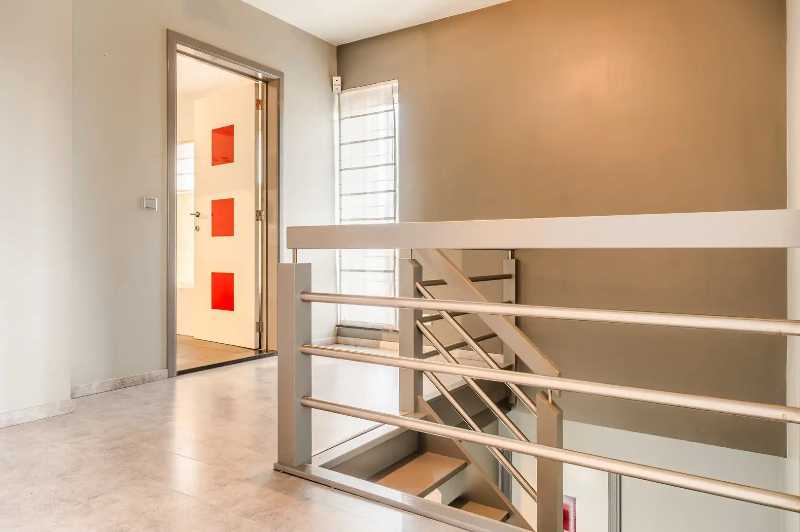 Ruime instapklare woning met garage foto 14