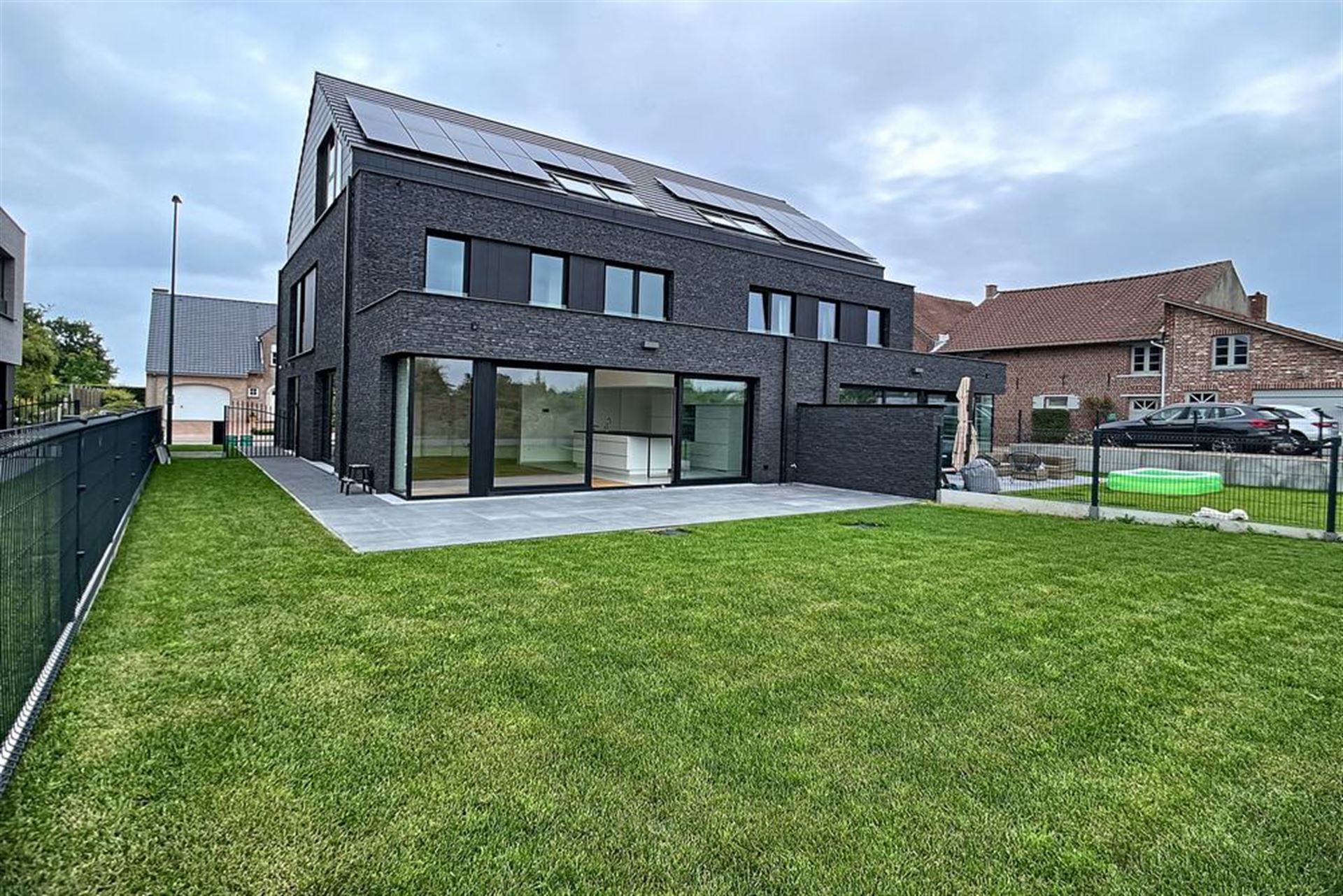 Moderne villa met 5 slaapkamers foto 37