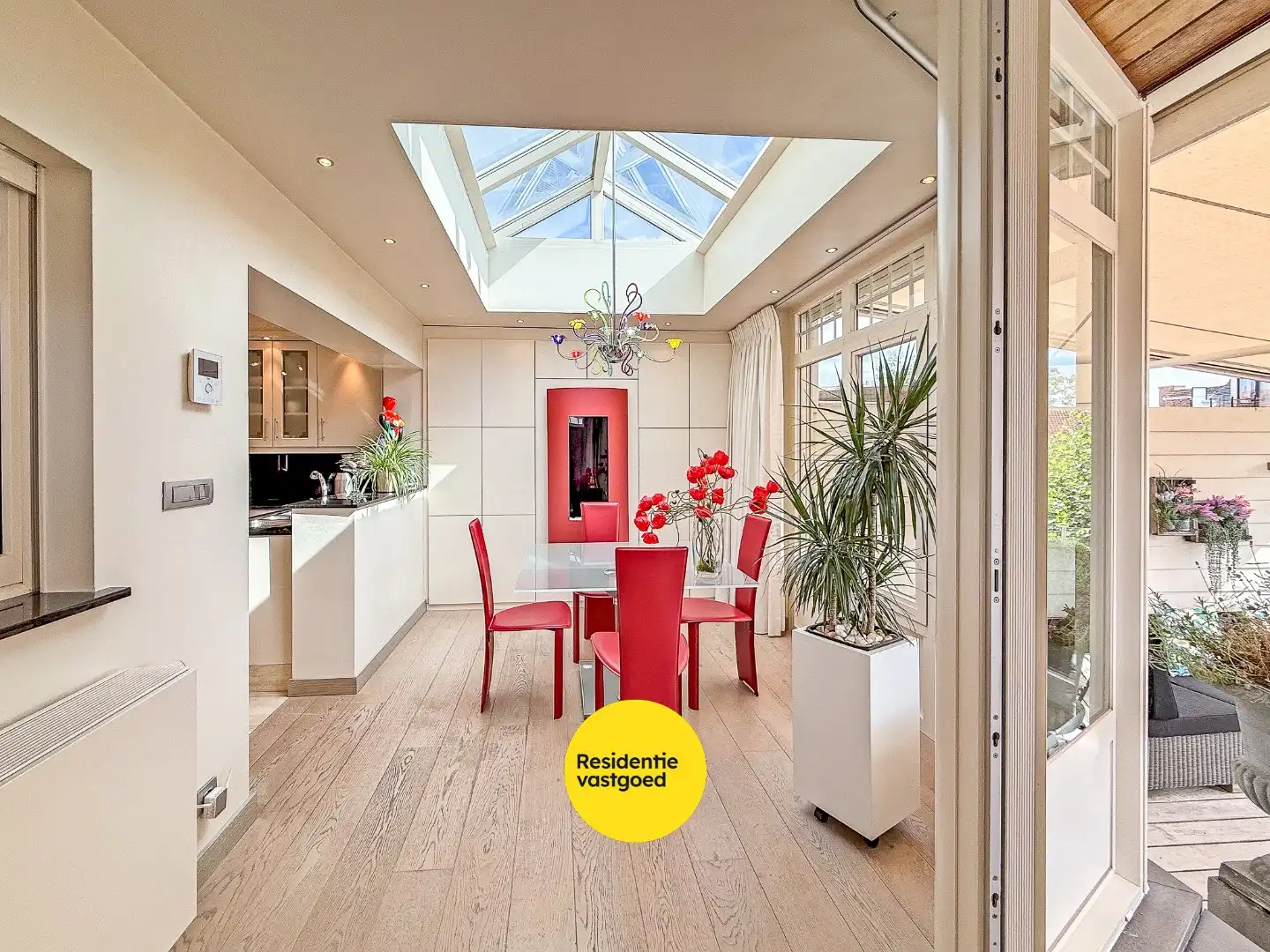 Prachtig herehuis met woonst en handelsruimte te Nieuwpoort-Stad op een zeer commerciële ligging in de Marktstraat op 400 m².  foto 10