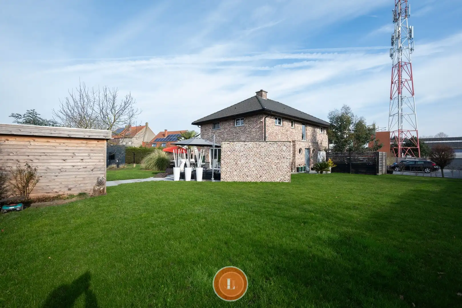 Instapklare villa met 4 slaapkamers op perceel van 1053m². foto 33